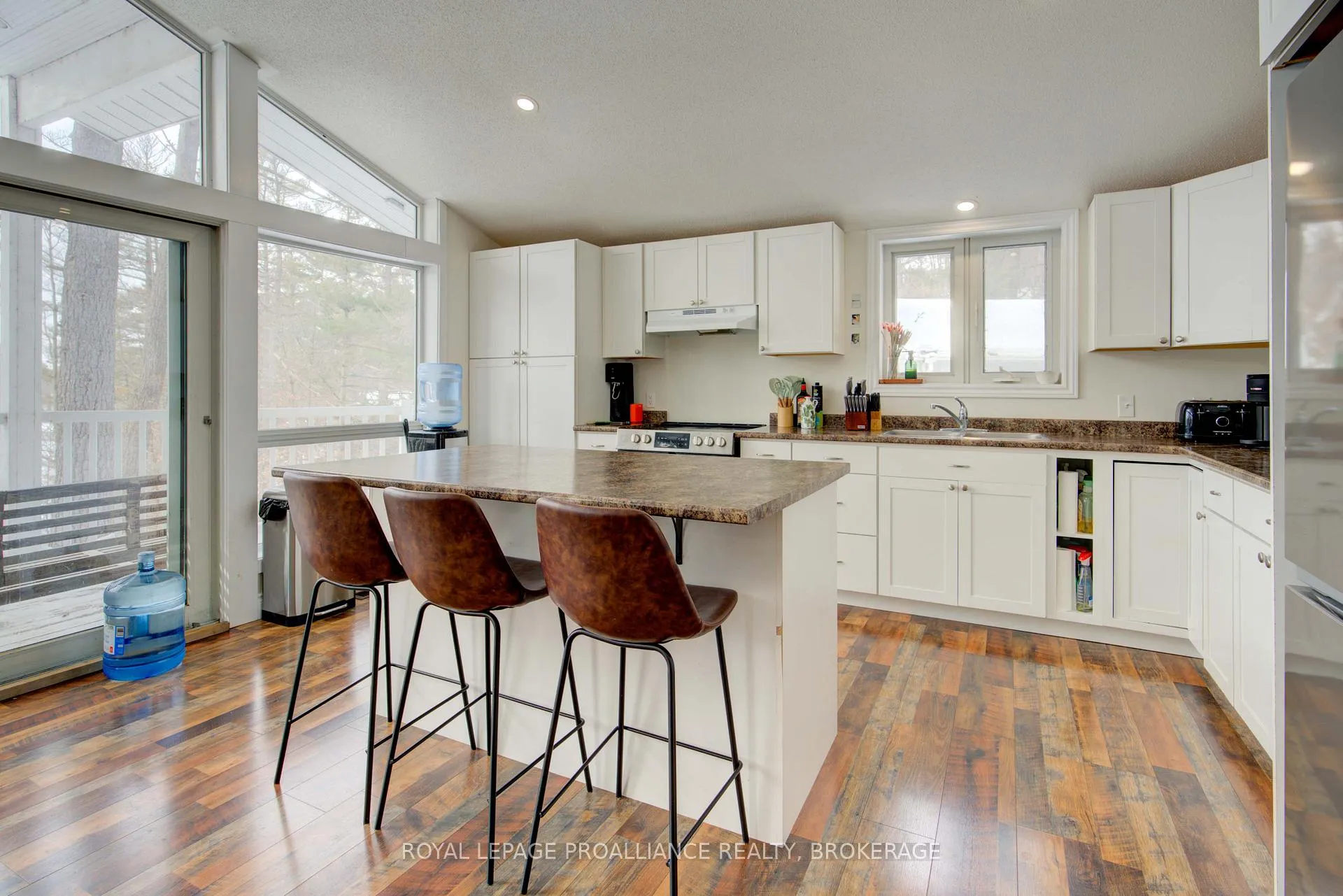 Photo 6 of 182A Brooks Point Road, Rideau Lakes, Rideau Lakes (South Crosby) Twp — HOMEH