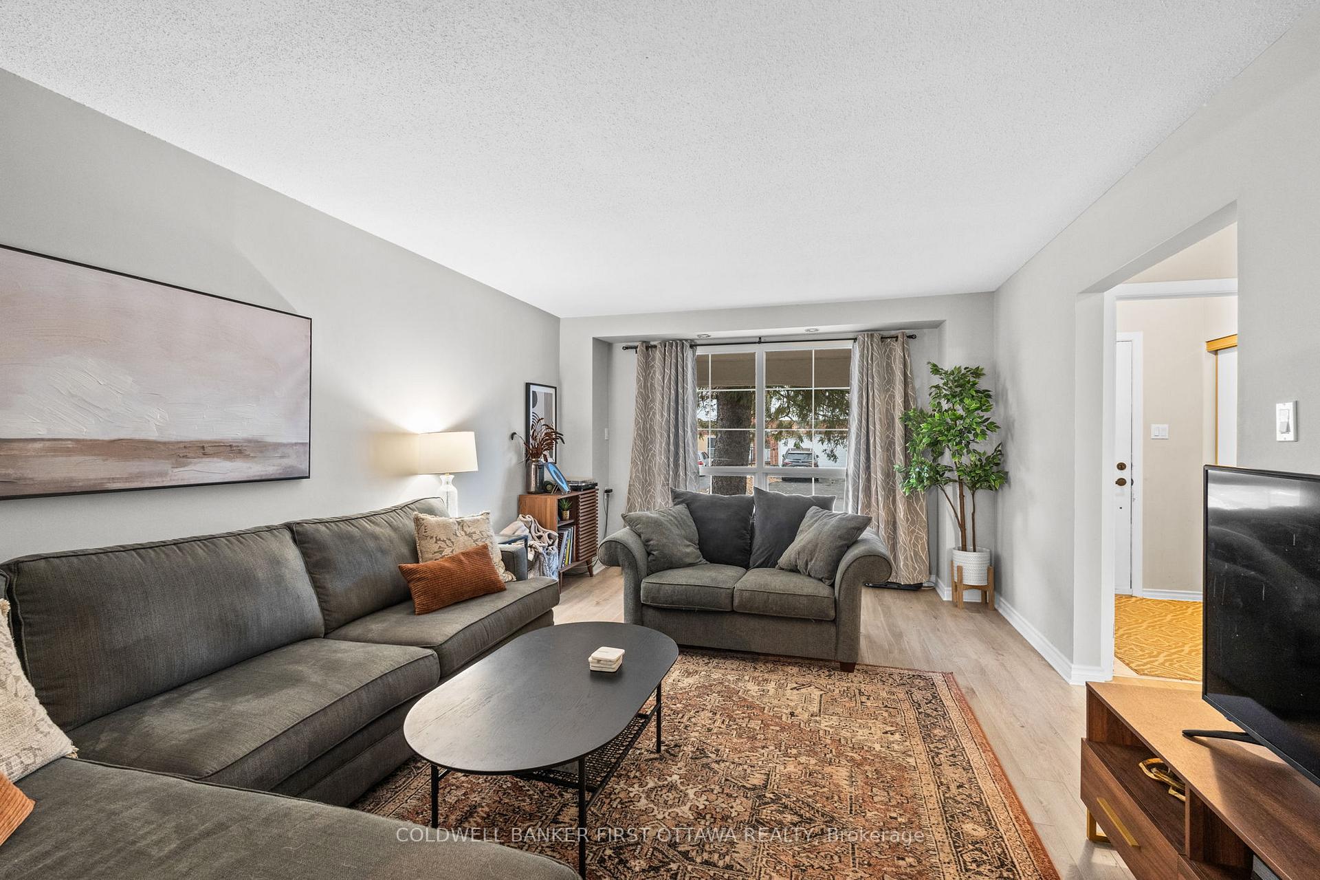 Photo 7 of 115 McClellan Road, Ottawa, Sheahan Estates/Trend Village — HOMEH