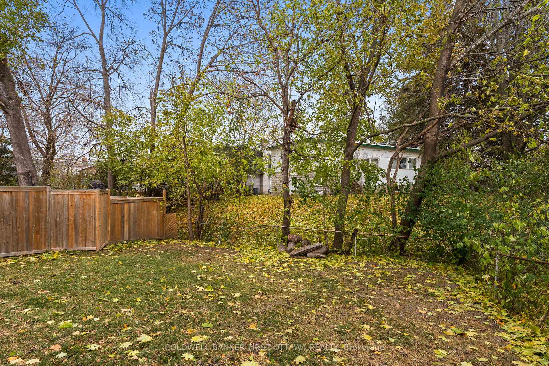 Photo 34 of 115 McClellan Road, Ottawa, Sheahan Estates/Trend Village — HOMEH