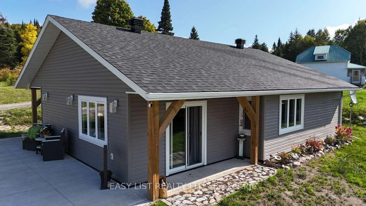 Photo 12 of 2170 Highway 520 W, Ryerson — HOMEH