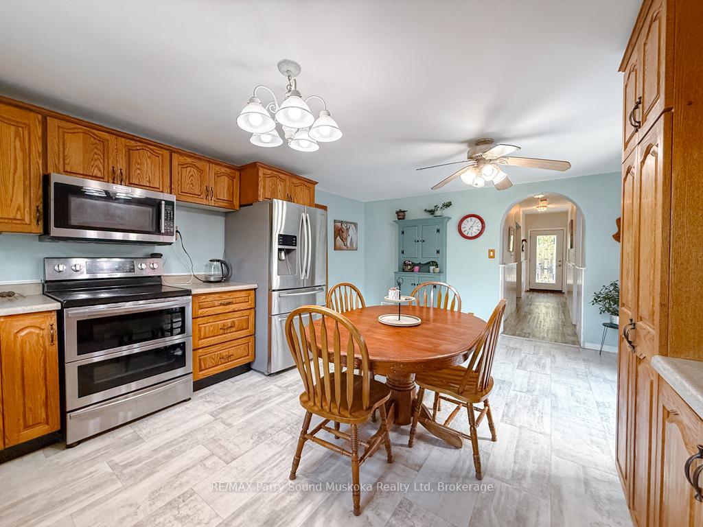 Photo 13 of 1862 Division Road W, Severn, Marchmont — HOMEH