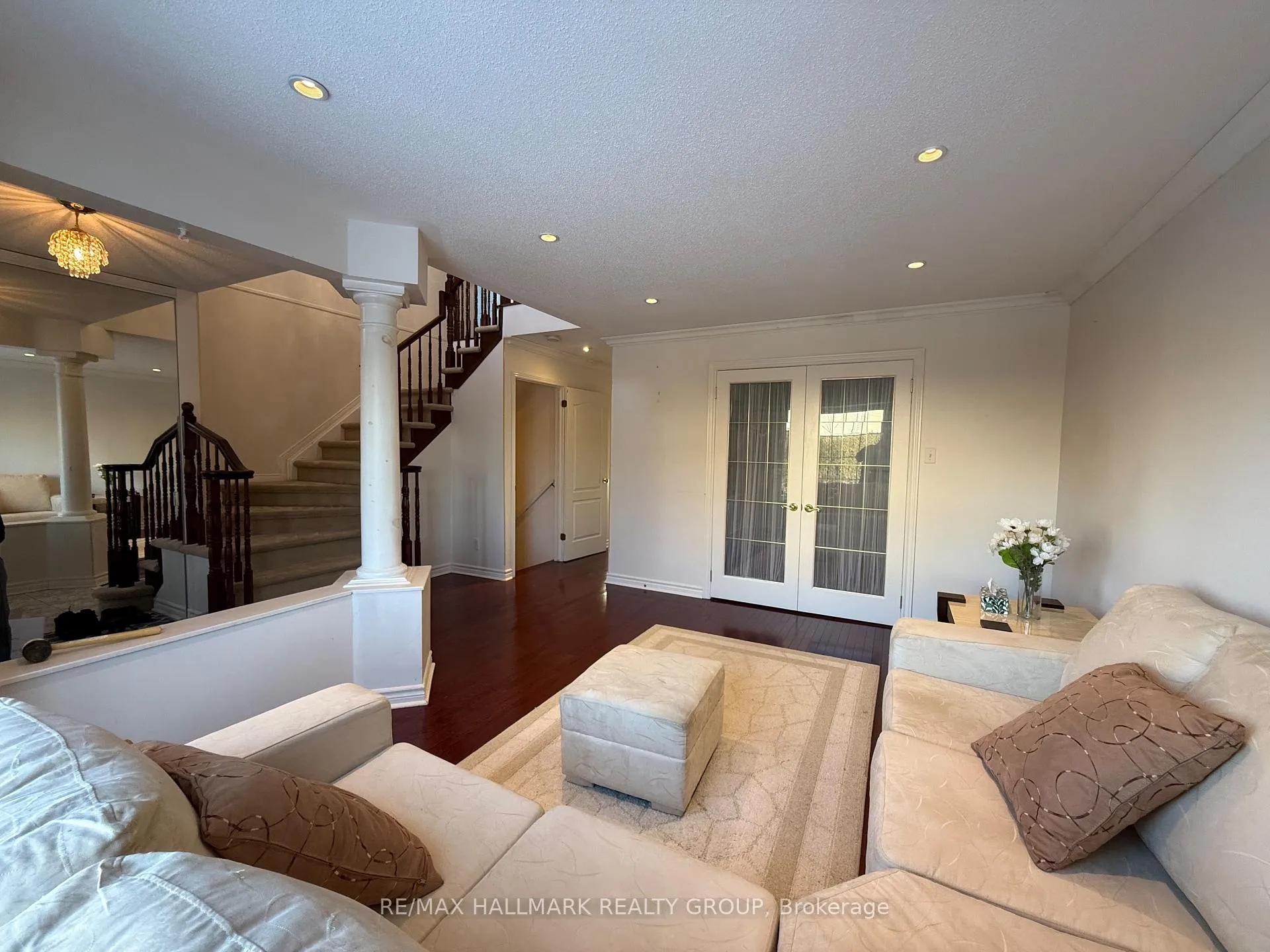 Photo 4 of 2 Kentsdale Drive, Ottawa, Centrepointe — HOMEH