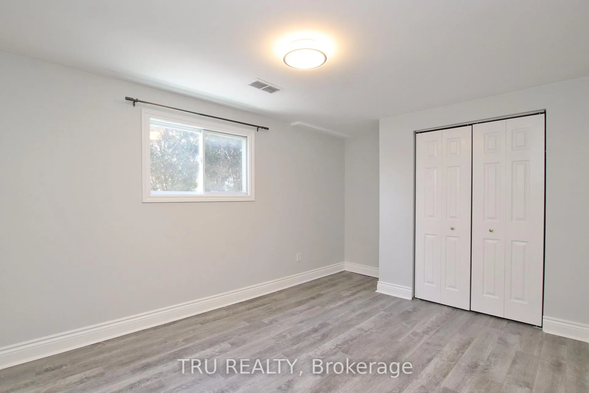 Photo 10 of Unit B, 86 Elvaston Avenue, Ottawa, Craig Henry/Woodvale — HOMEH