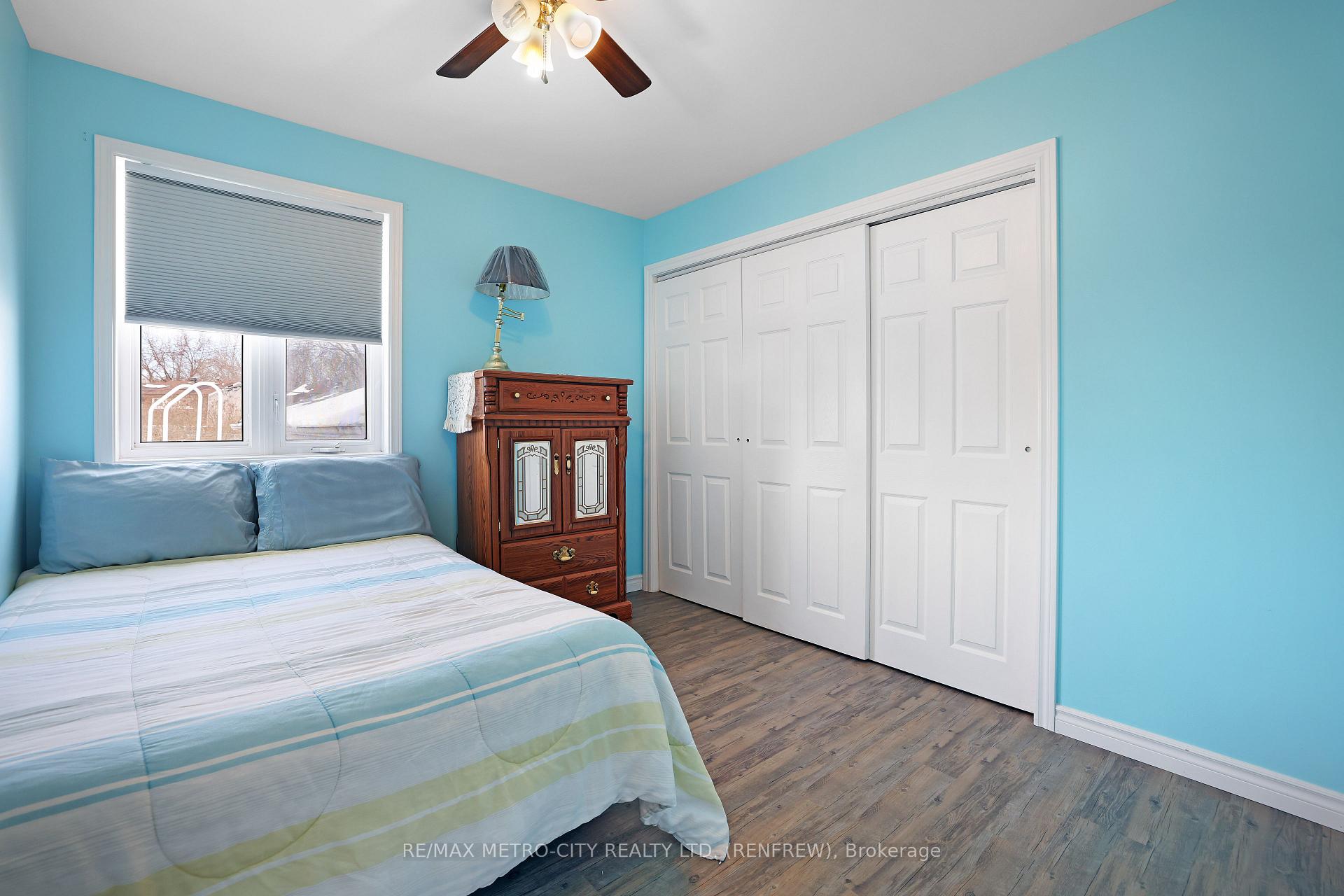 Photo 18 of 206 Vanier Crescent, Renfrew — HOMEH