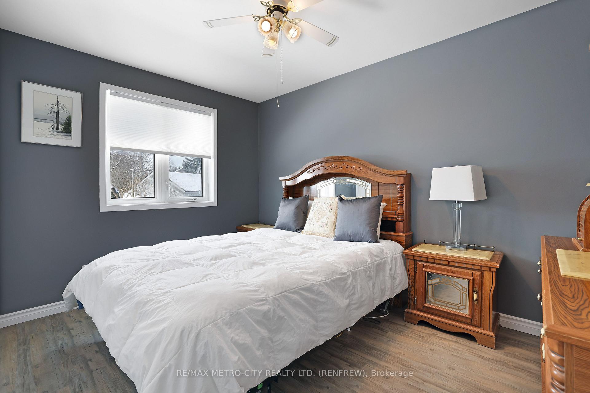 Photo 20 of 206 Vanier Crescent, Renfrew — HOMEH