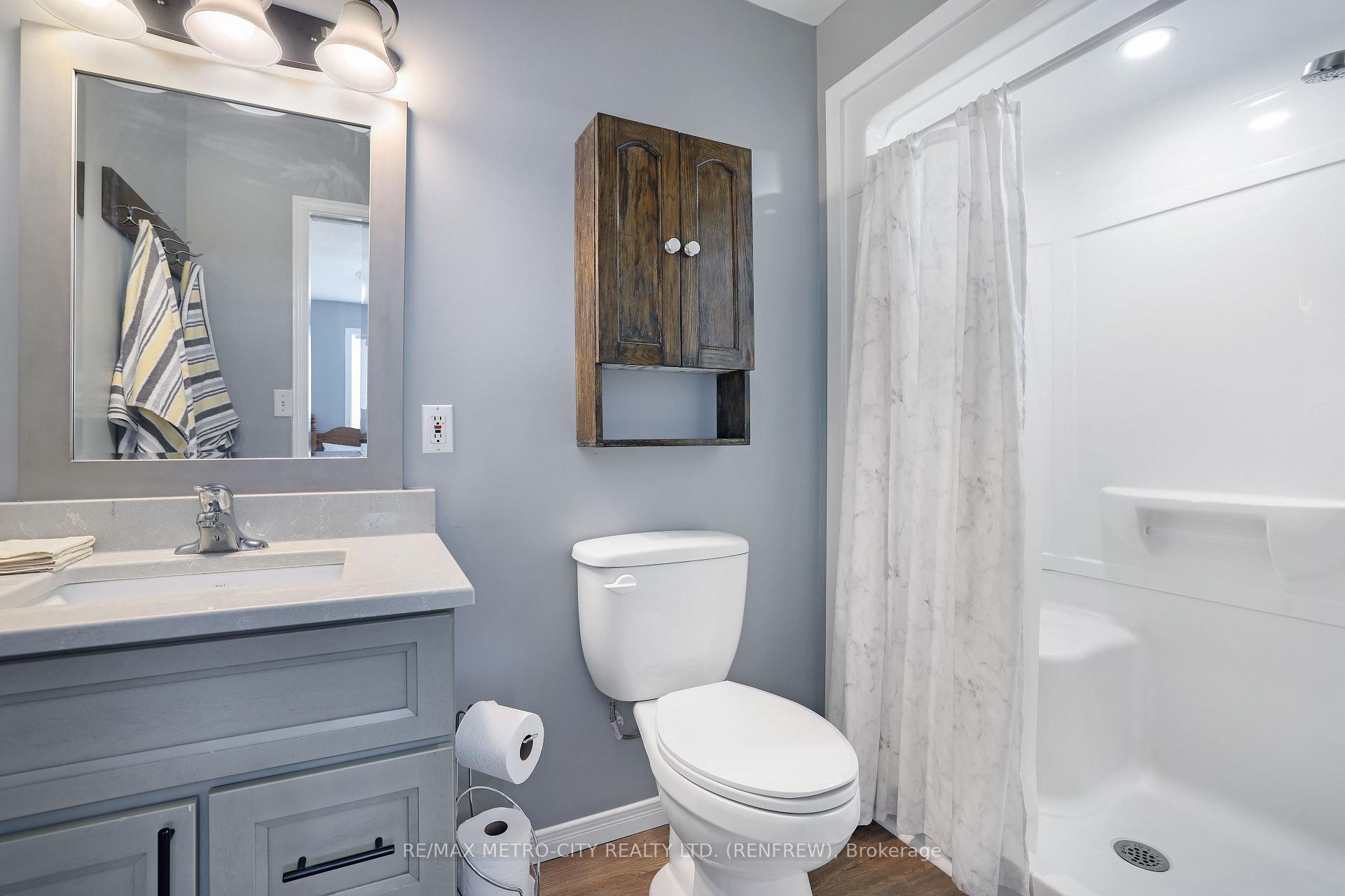 Photo 22 of 206 Vanier Crescent, Renfrew — HOMEH