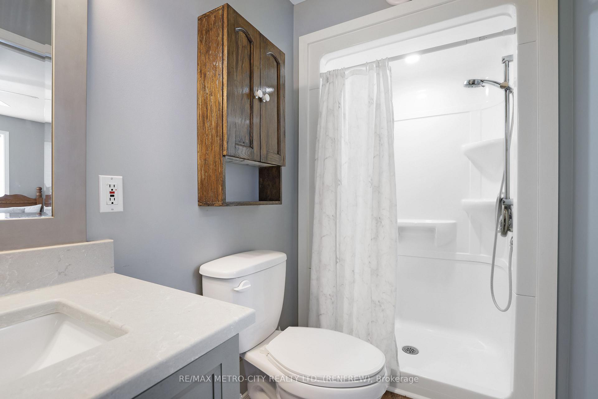 Photo 23 of 206 Vanier Crescent, Renfrew — HOMEH