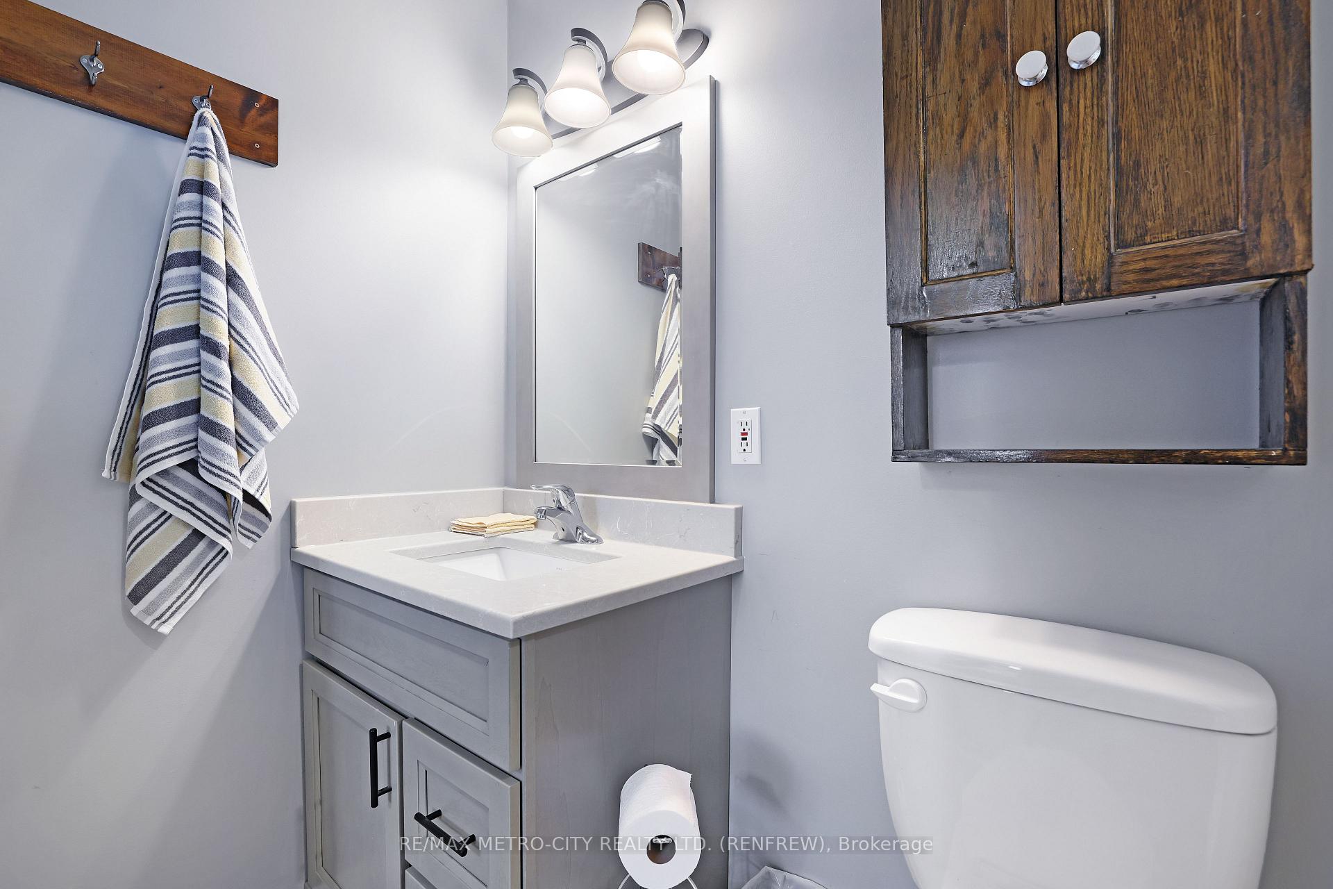 Photo 24 of 206 Vanier Crescent, Renfrew — HOMEH