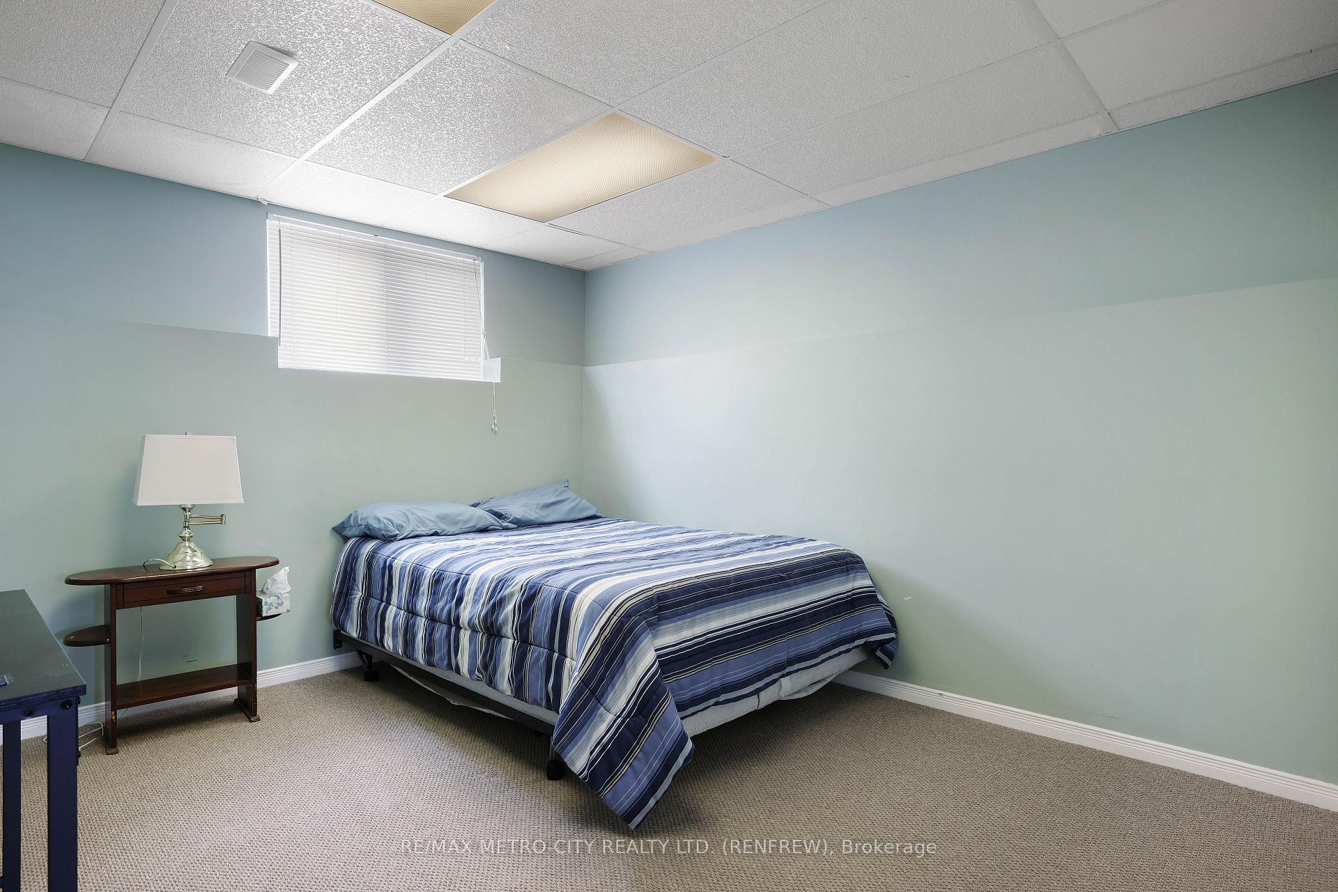 Photo 31 of 206 Vanier Crescent, Renfrew — HOMEH