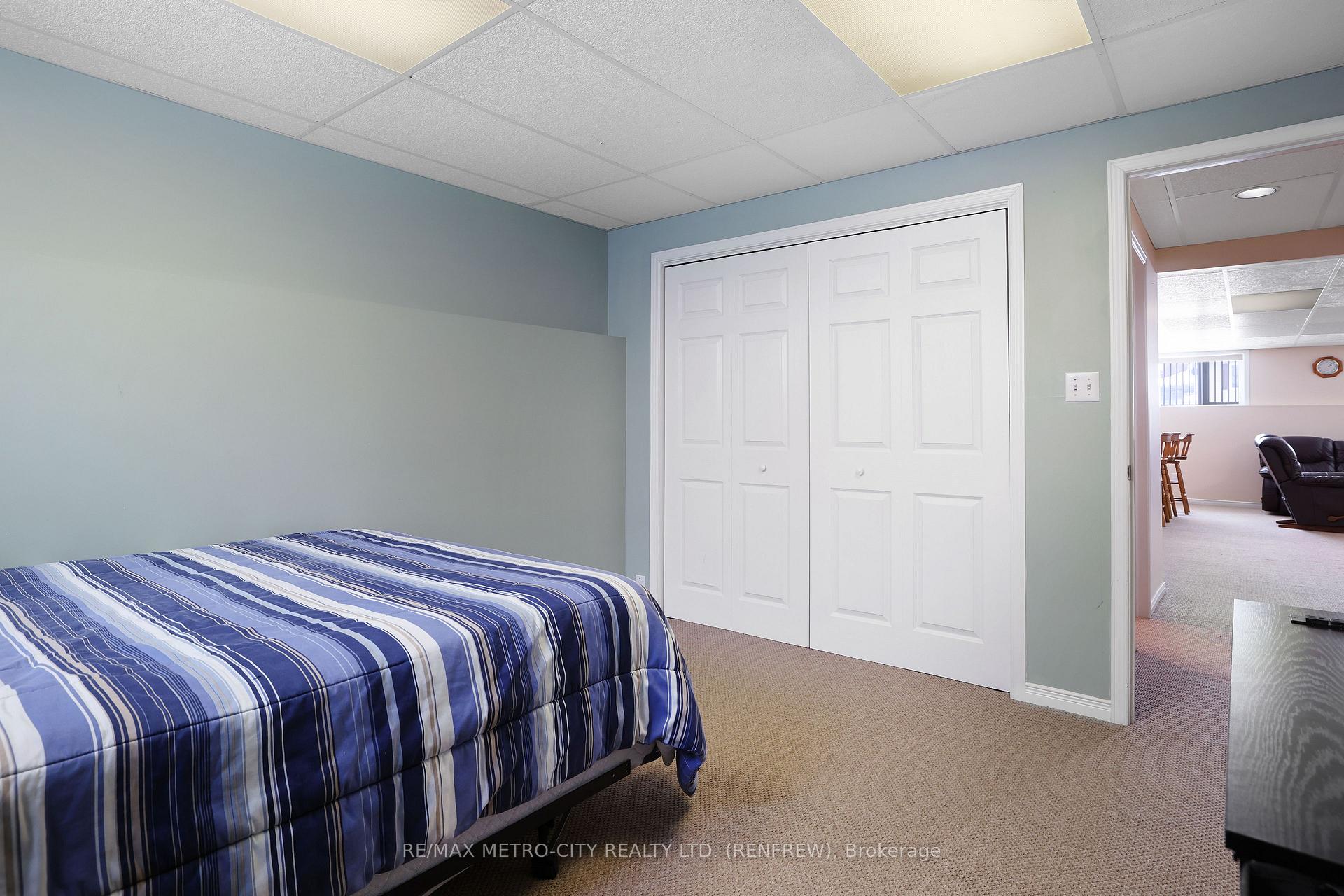 Photo 32 of 206 Vanier Crescent, Renfrew — HOMEH