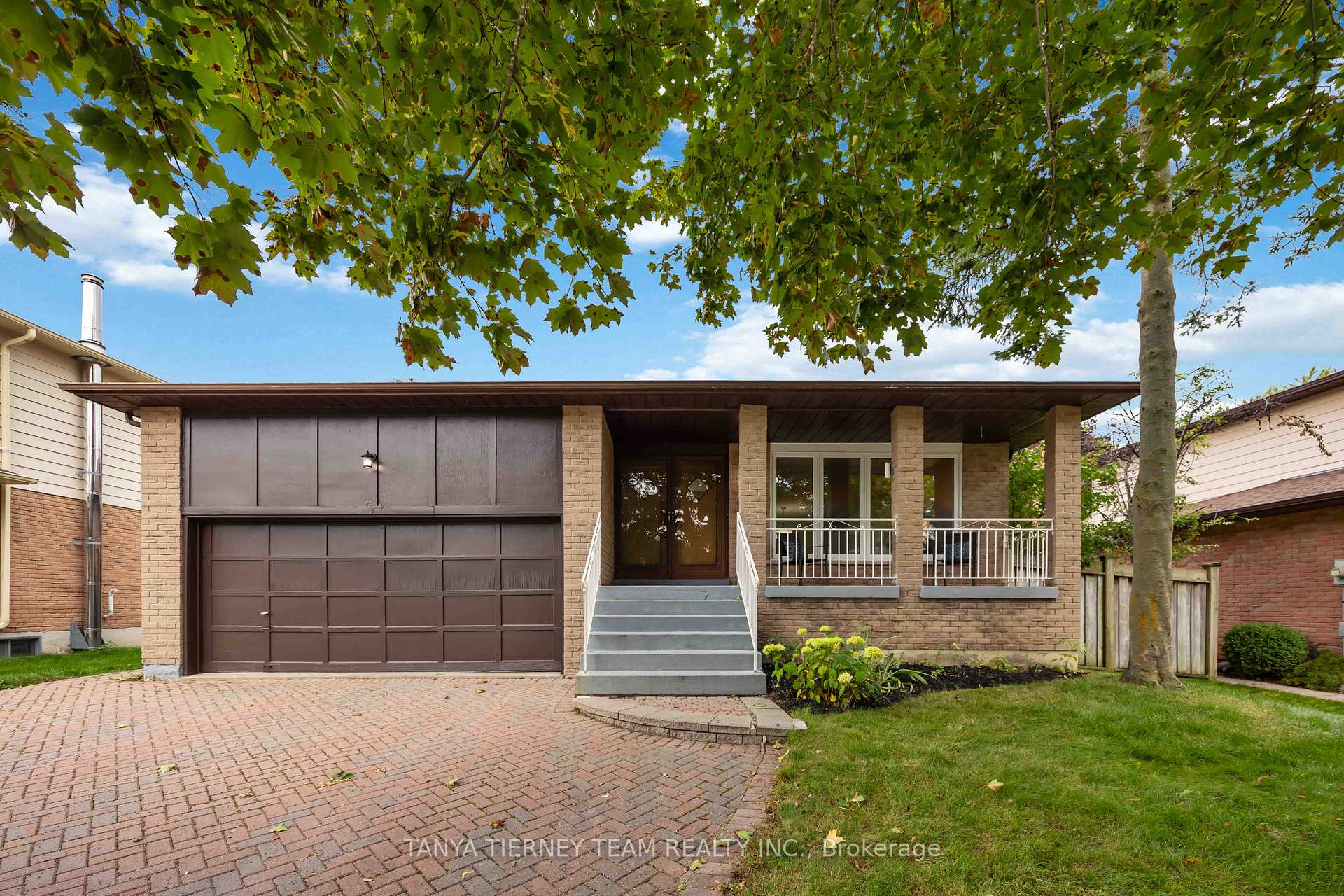 Photo 2 of 54 Chester Crescent, Scugog, Port Perry — HOMEH