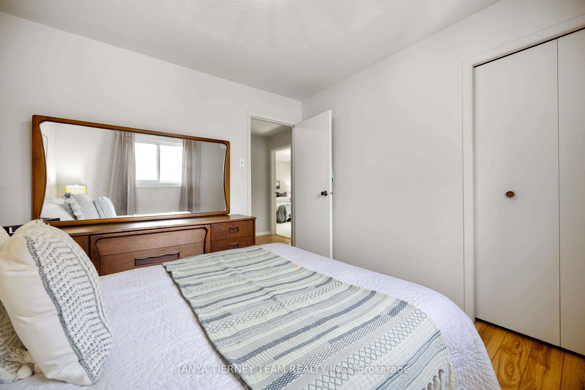Photo 20 of 54 Chester Crescent, Scugog, Port Perry — HOMEH