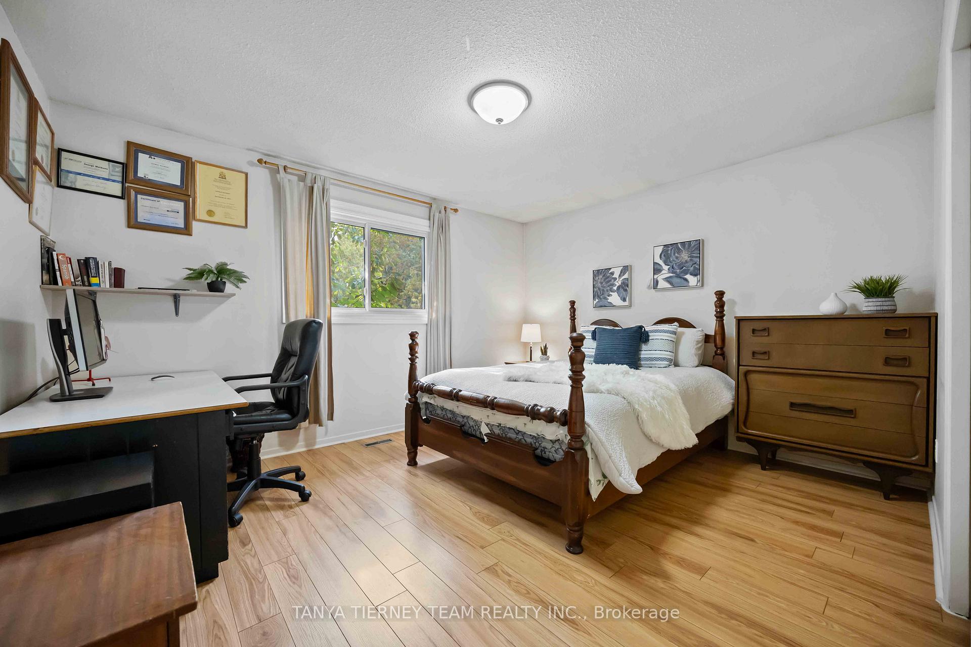 Photo 22 of 54 Chester Crescent, Scugog, Port Perry — HOMEH