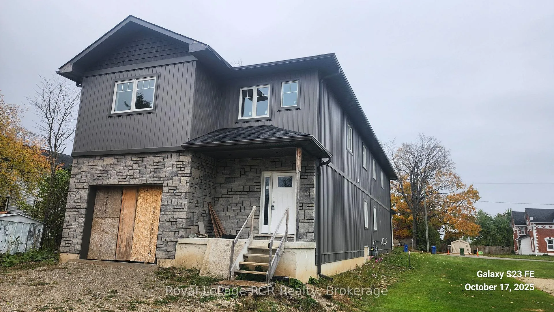 Photo of 140 Gold Street W
