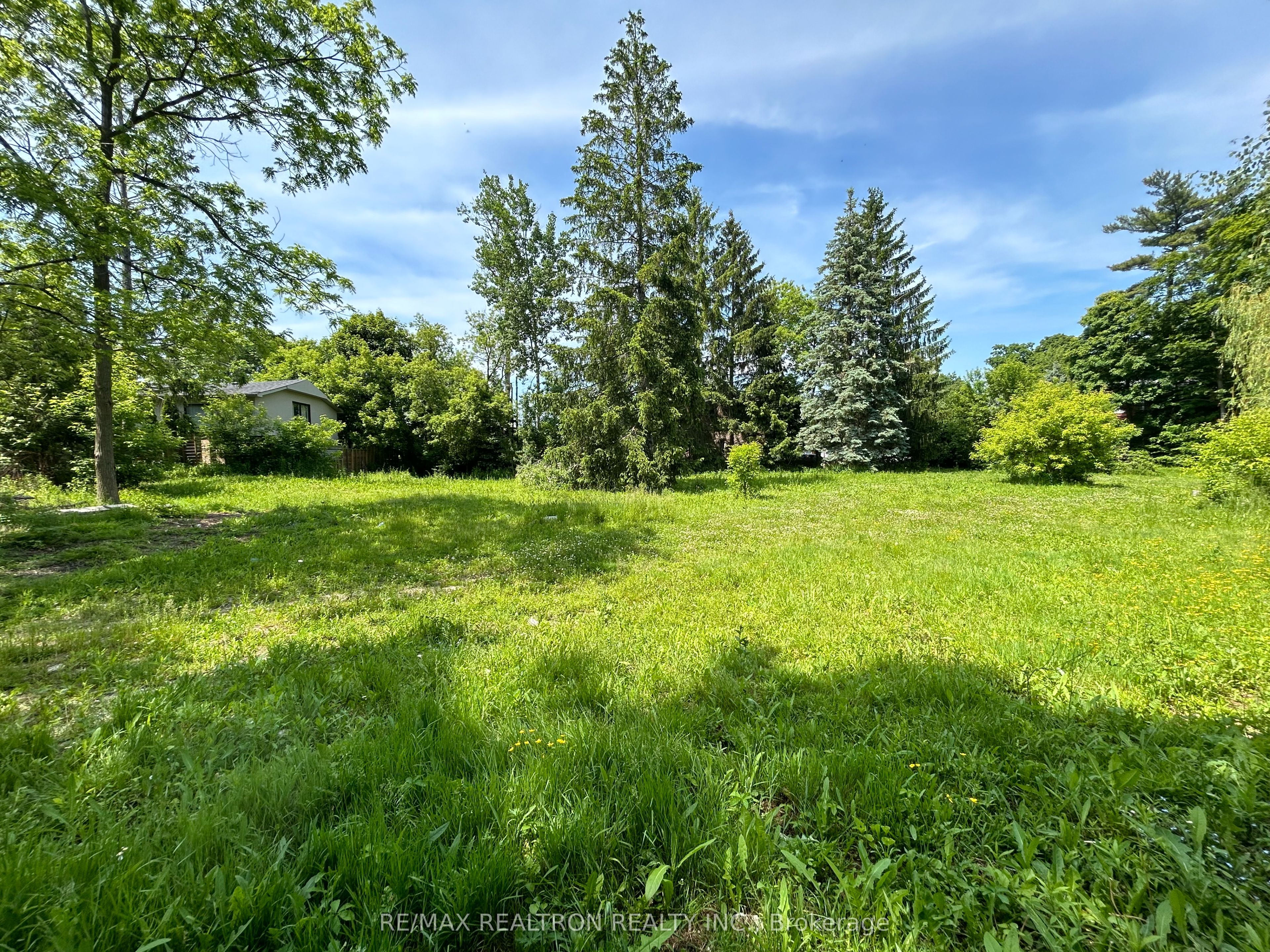 Photo 9 of 528 Mountain Ash Dr, Pickering, Rosebank — HOMEH