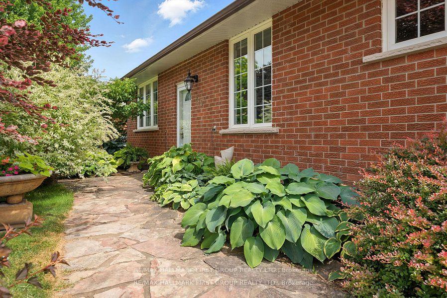 Photo 2 of 270 Beech Street, Scugog, Port Perry — HOMEH