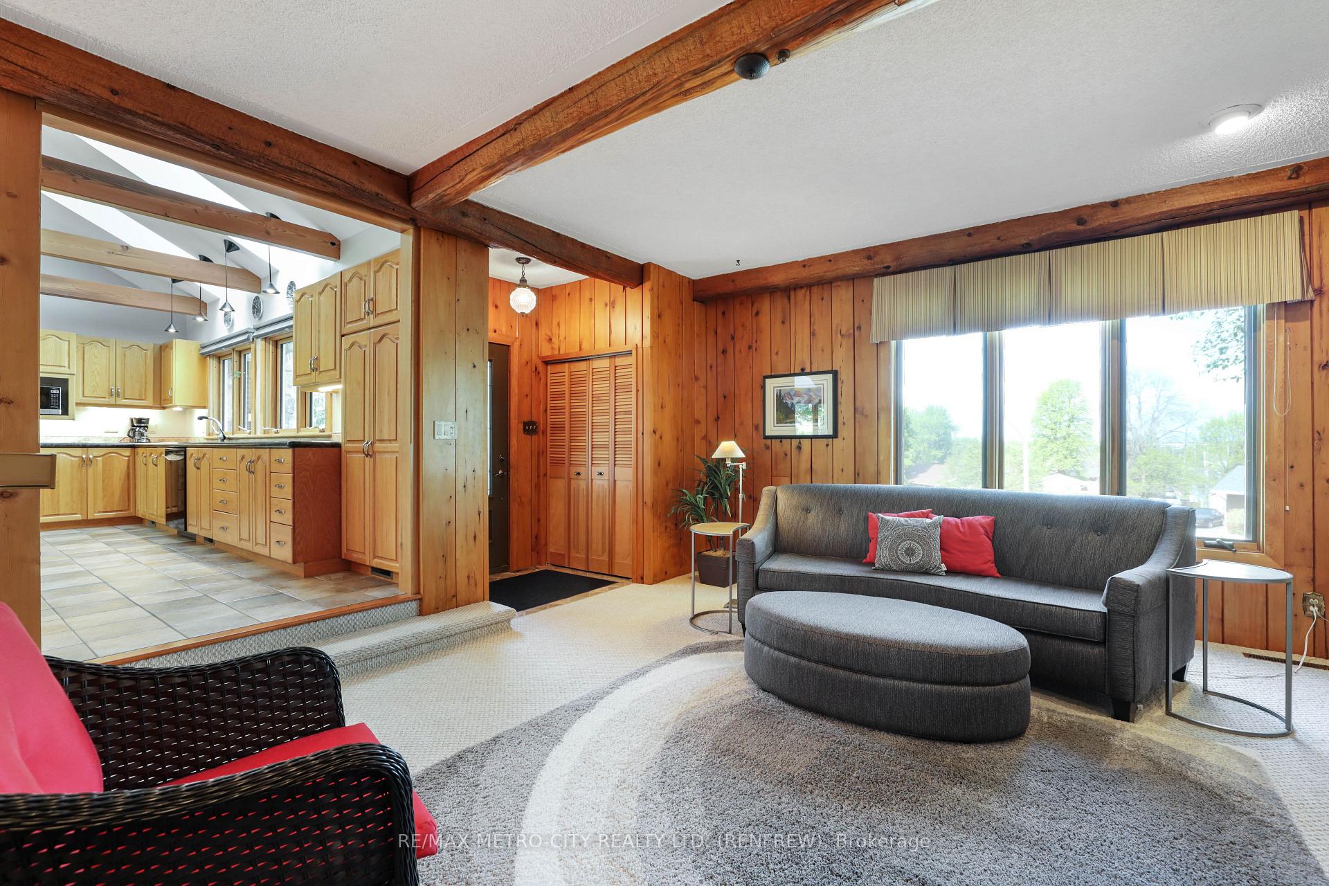 Photo 9 of 74 Erindale Avenue, Renfrew — HOMEH