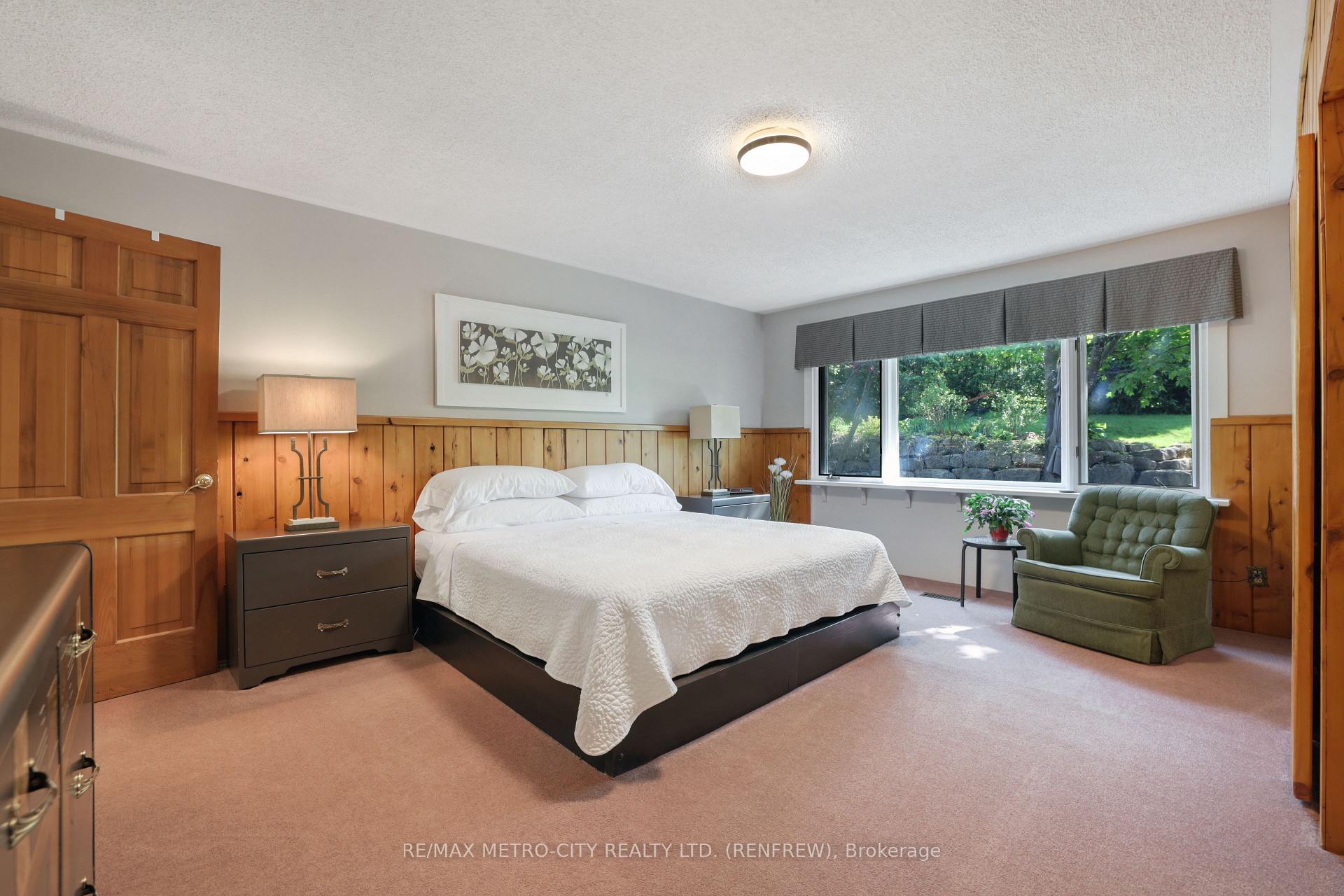 Photo 21 of 74 Erindale Avenue, Renfrew — HOMEH