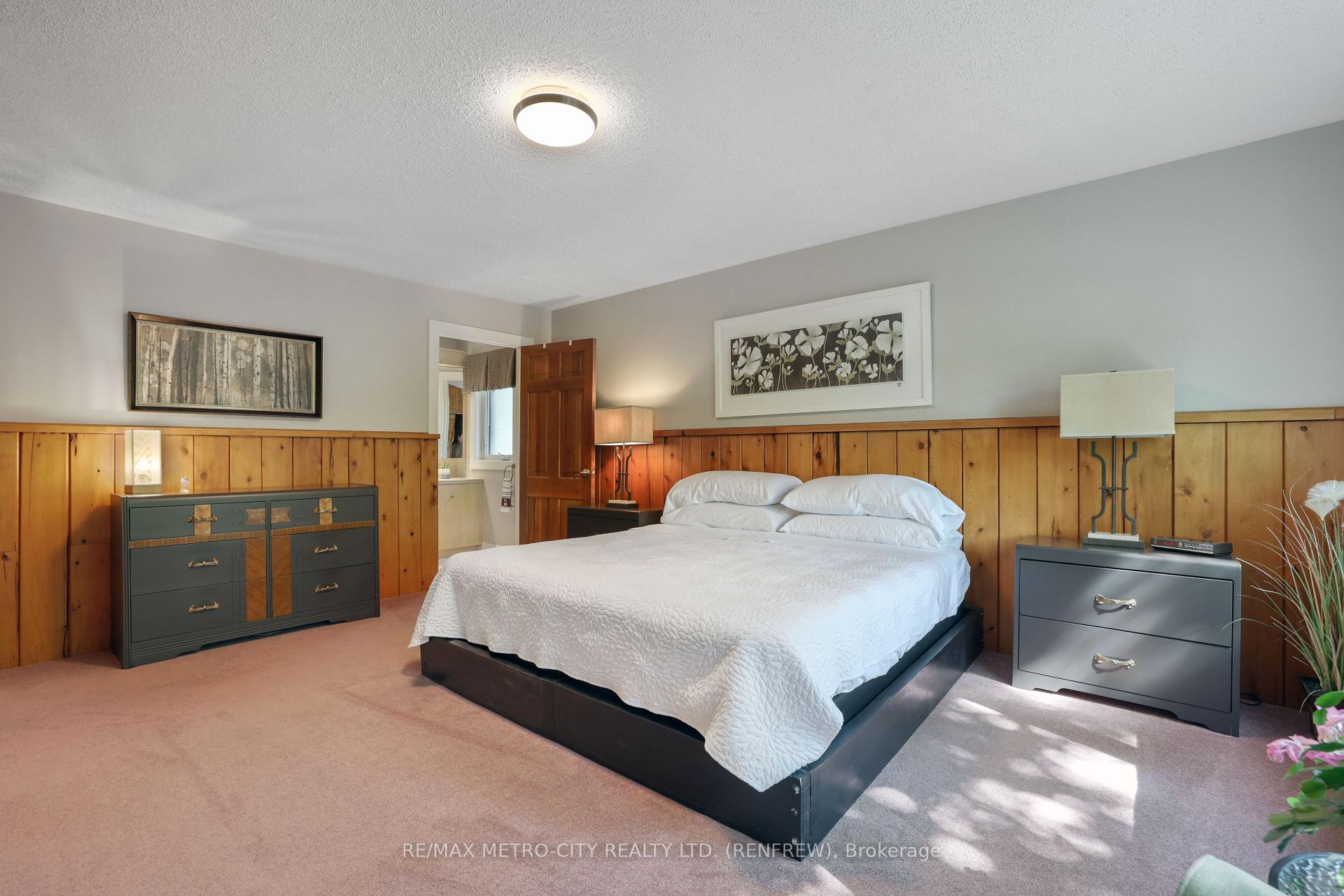 Photo 22 of 74 Erindale Avenue, Renfrew — HOMEH