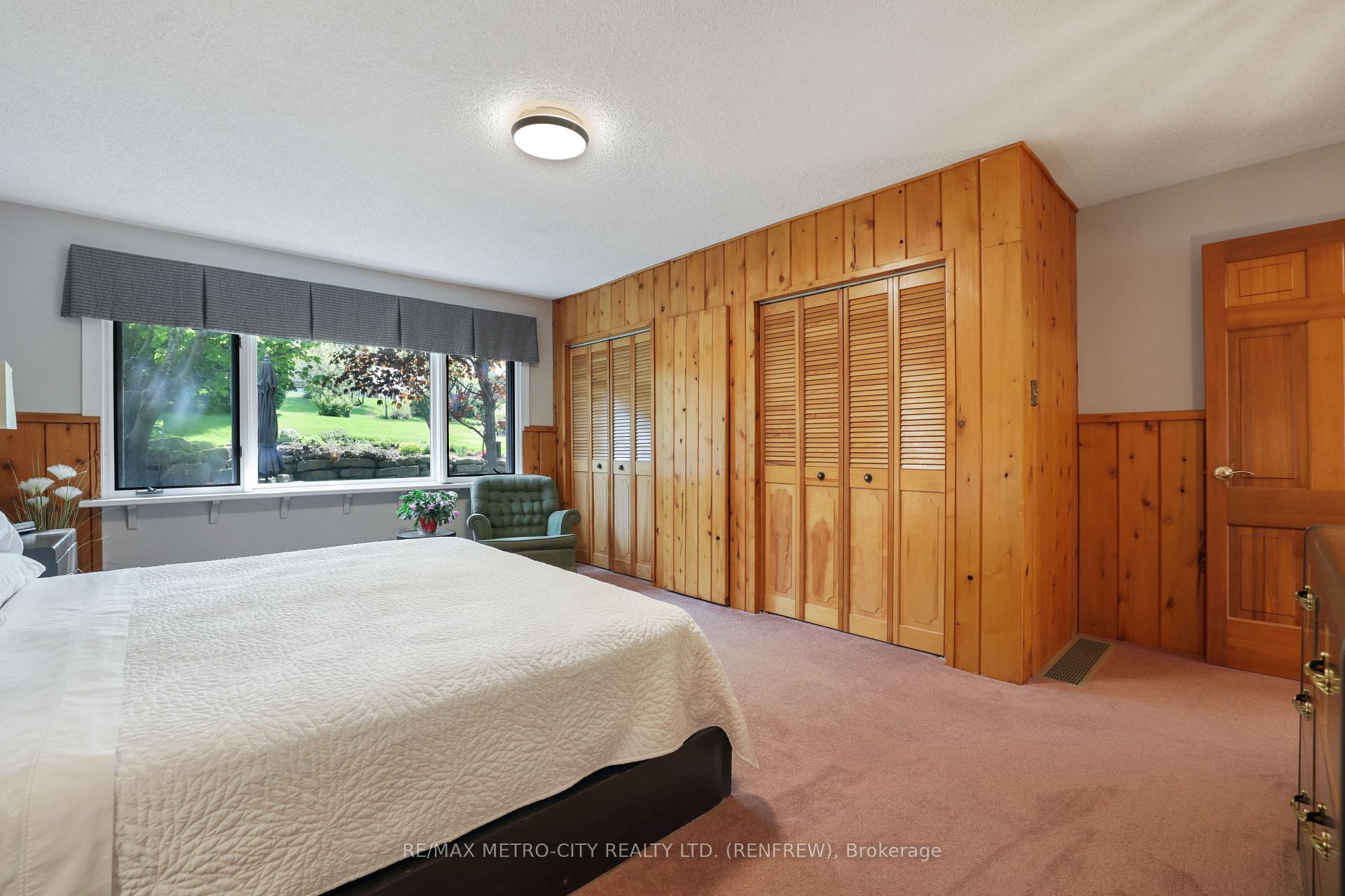 Photo 23 of 74 Erindale Avenue, Renfrew — HOMEH