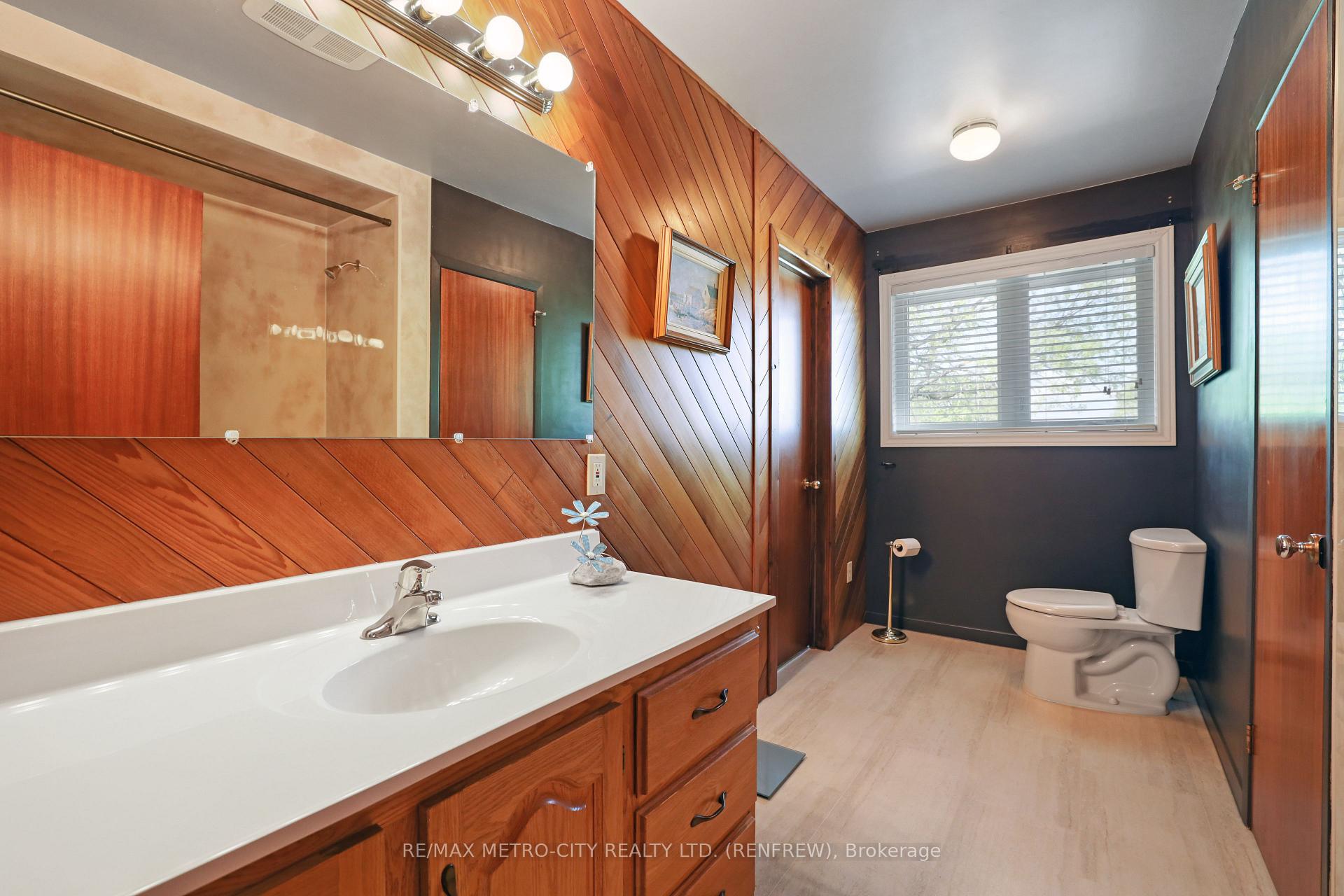 Photo 30 of 74 Erindale Avenue, Renfrew — HOMEH