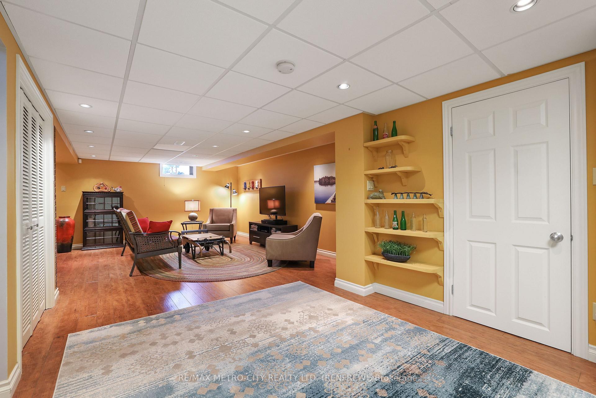 Photo 35 of 74 Erindale Avenue, Renfrew — HOMEH