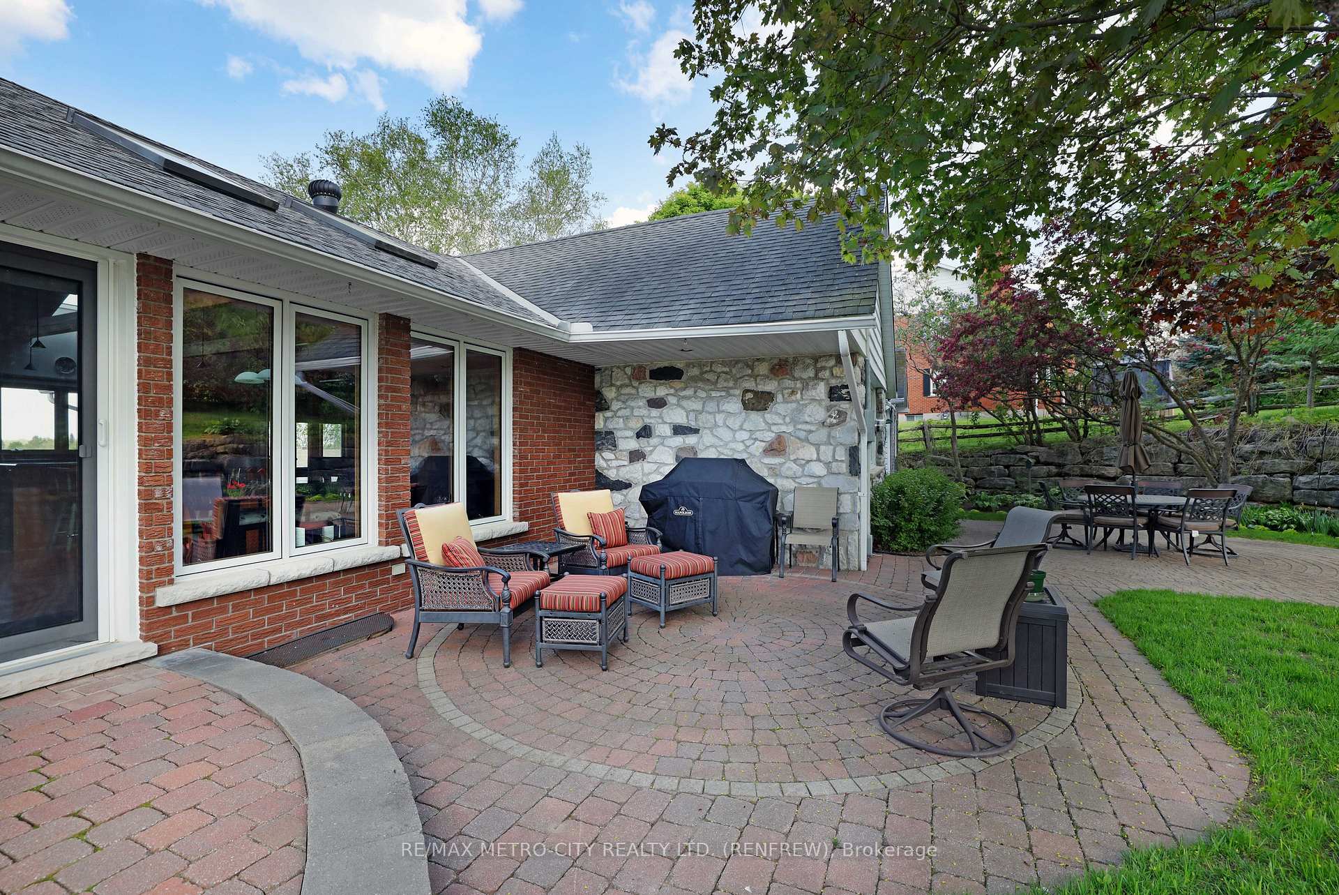 Photo 37 of 74 Erindale Avenue, Renfrew — HOMEH