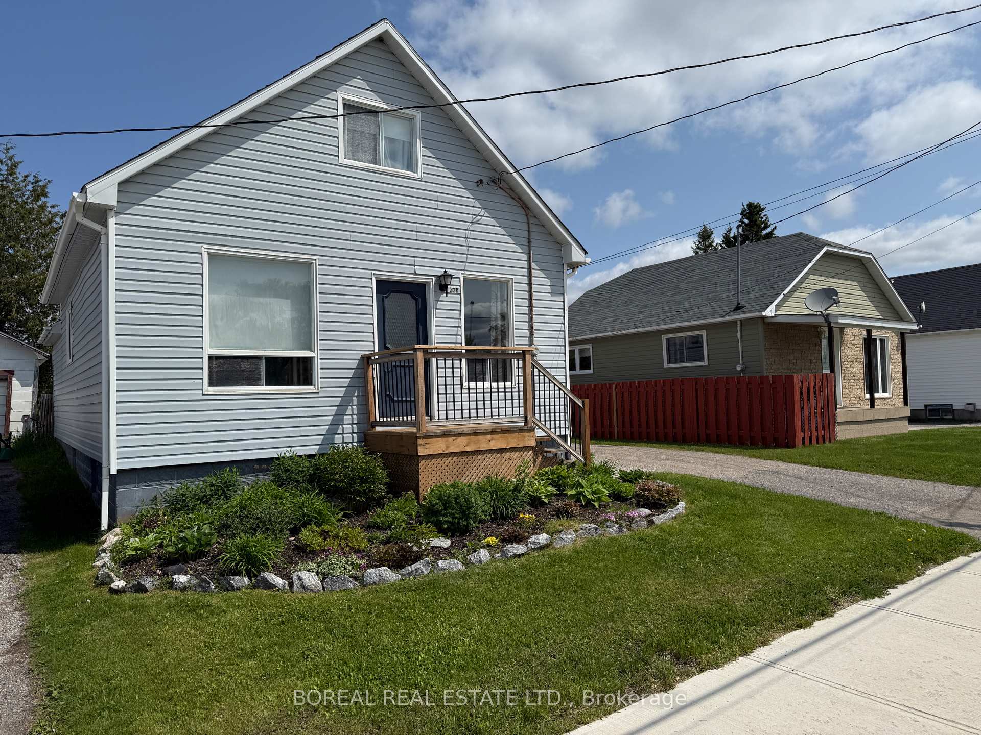 Photo 4 of 228 Main Street, Smooth Rock Falls, SRF — HOMEH