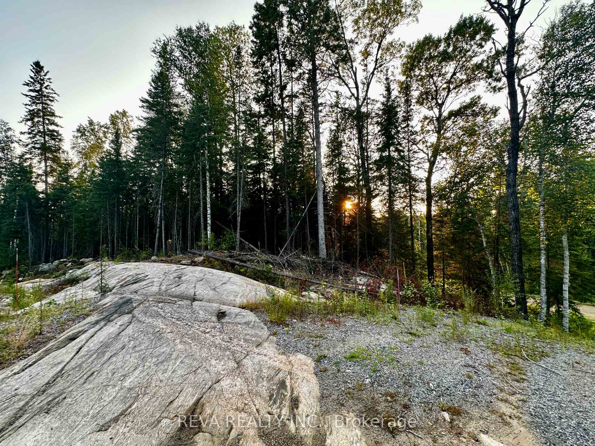 Photo 2 of 1647 & 1654 Mackenzie Lake Road, South Algonquin — HOMEH