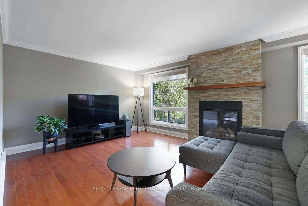 Photo 15 of 21 Arbordale Crescent, Ottawa, Centrepointe — HOMEH