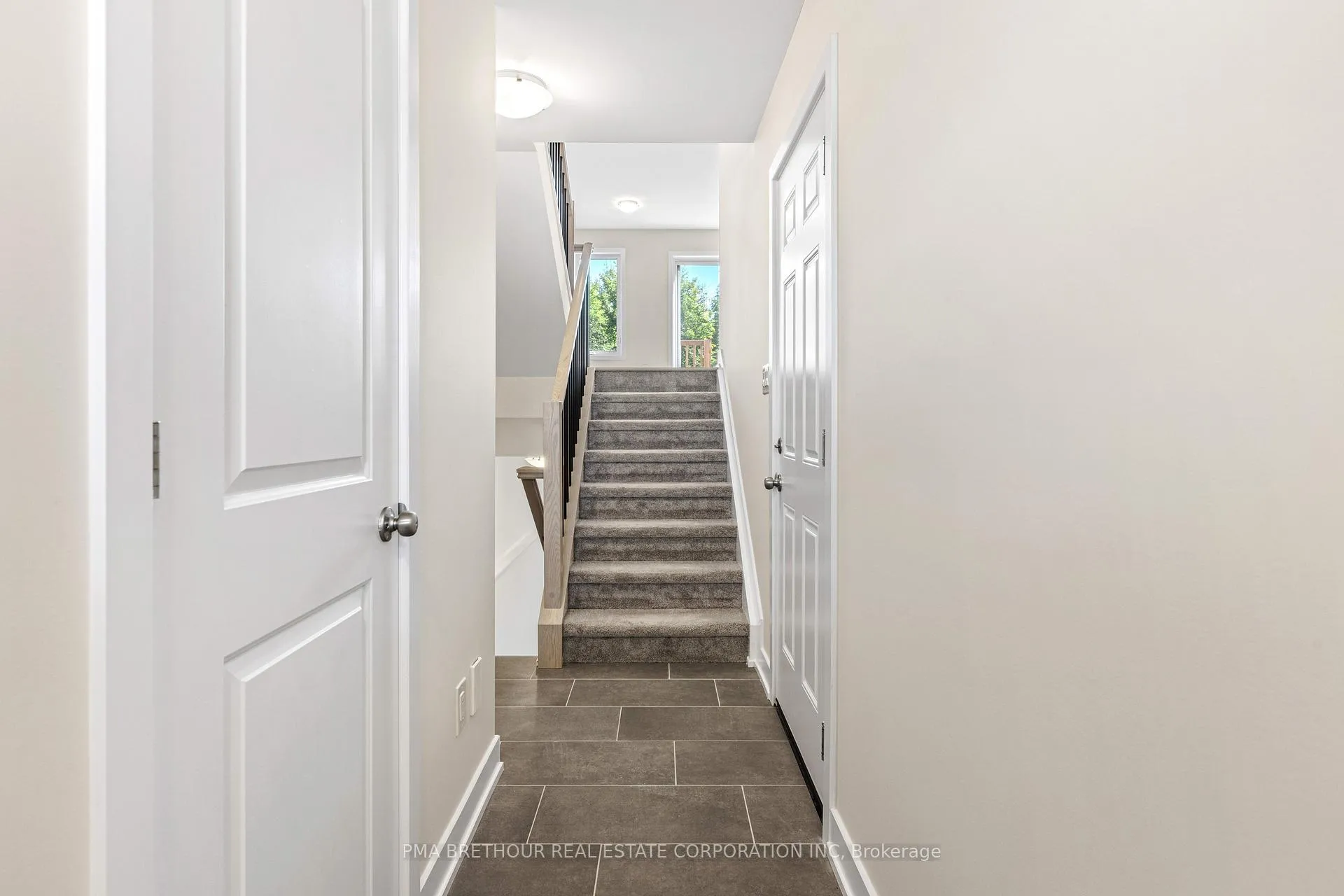 Photo 4 of 101 Staples Boulevard, Smiths Falls — HOMEH