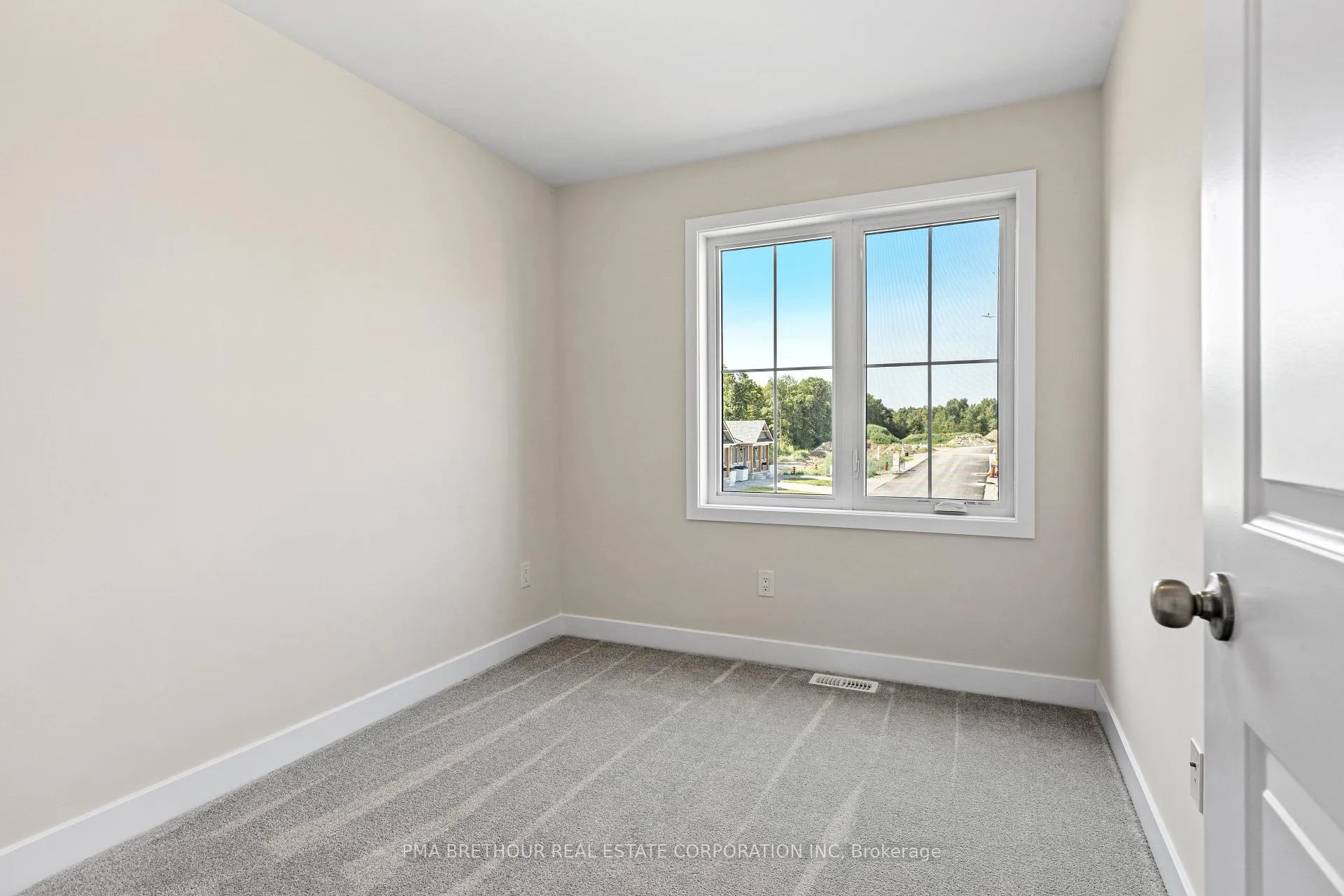 Photo 9 of 101 Staples Boulevard, Smiths Falls — HOMEH