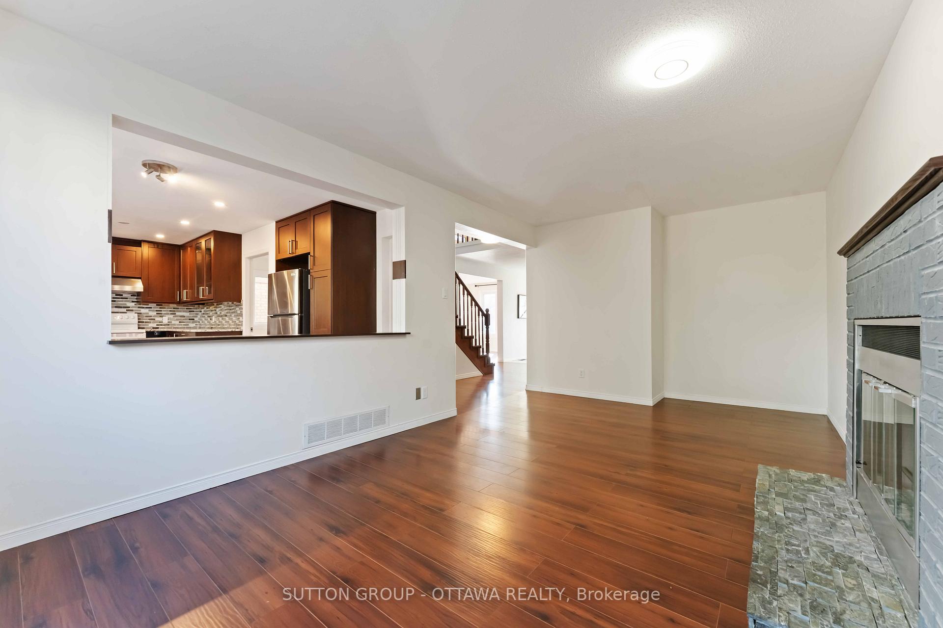 Photo 11 of 7 Castlethorpe Crescent, Ottawa, Centrepointe — HOMEH