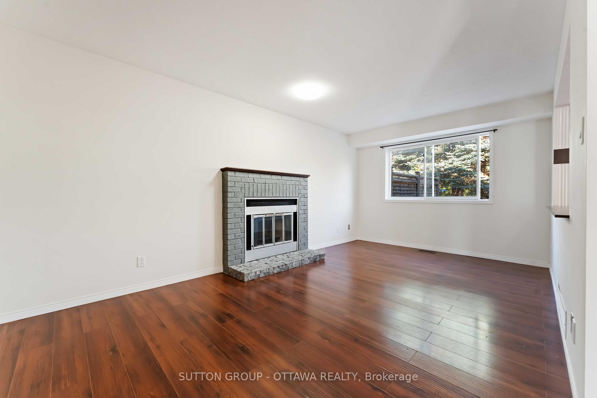 Photo 12 of 7 Castlethorpe Crescent, Ottawa, Centrepointe — HOMEH