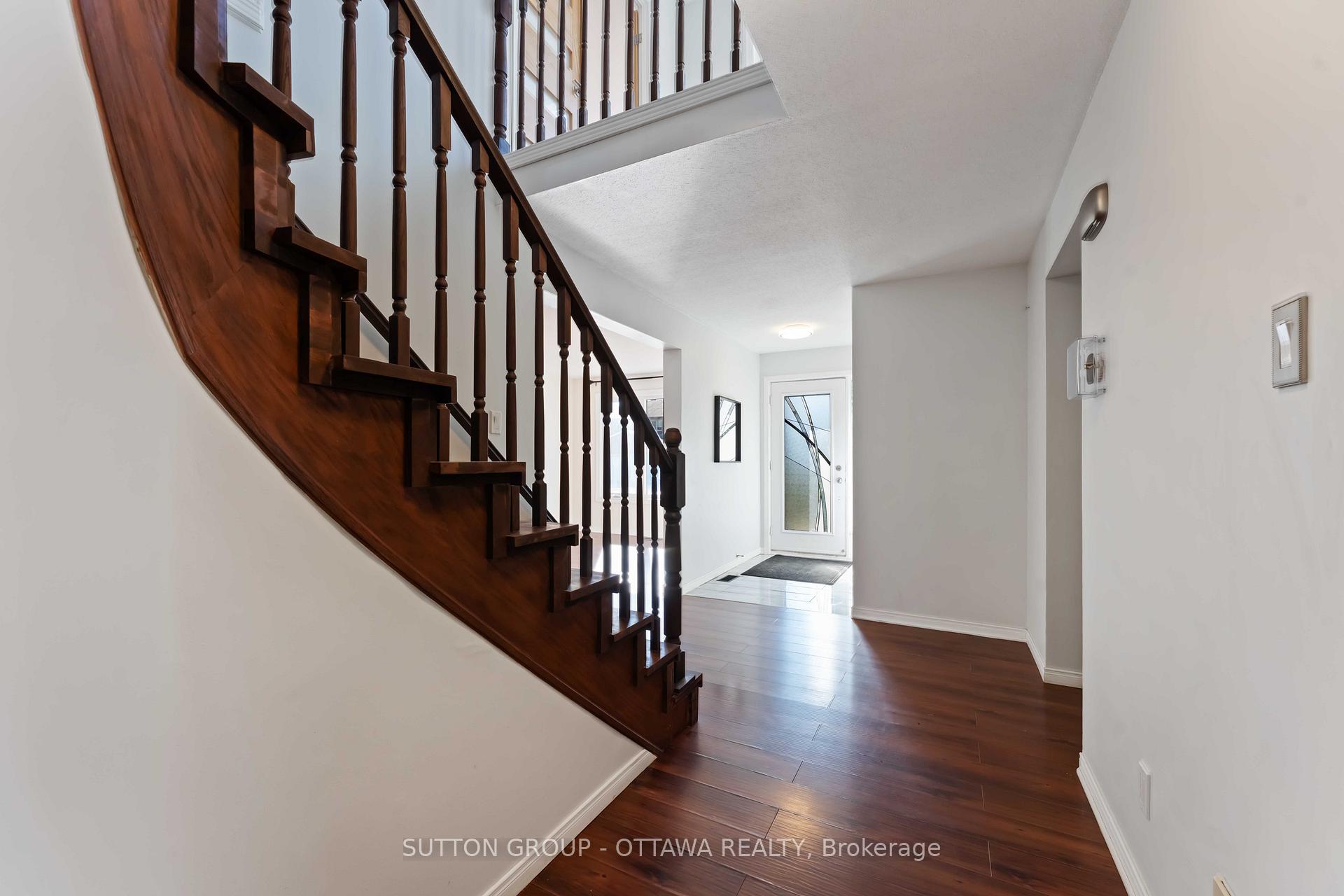 Photo 14 of 7 Castlethorpe Crescent, Ottawa, Centrepointe — HOMEH