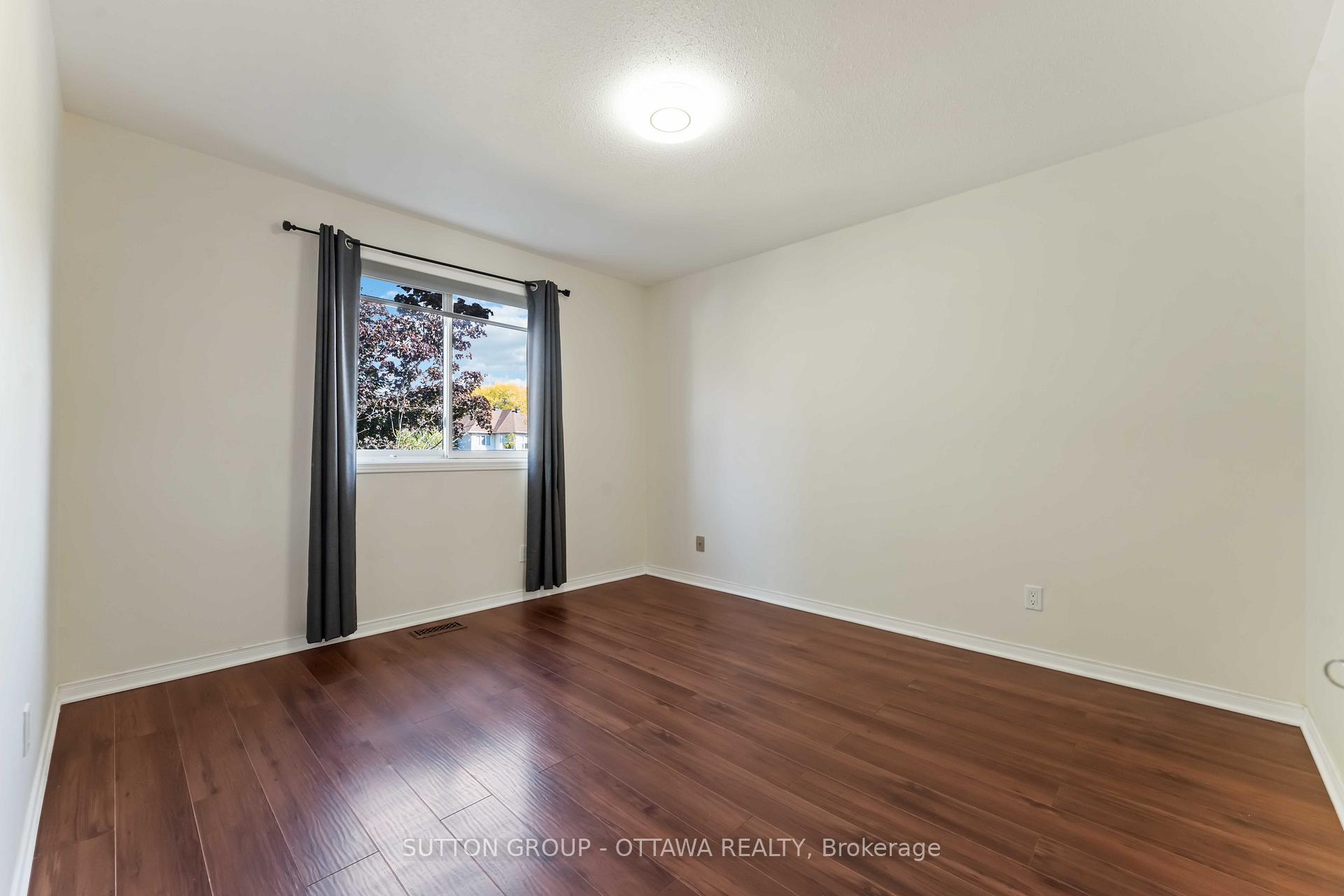 Photo 26 of 7 Castlethorpe Crescent, Ottawa, Centrepointe — HOMEH