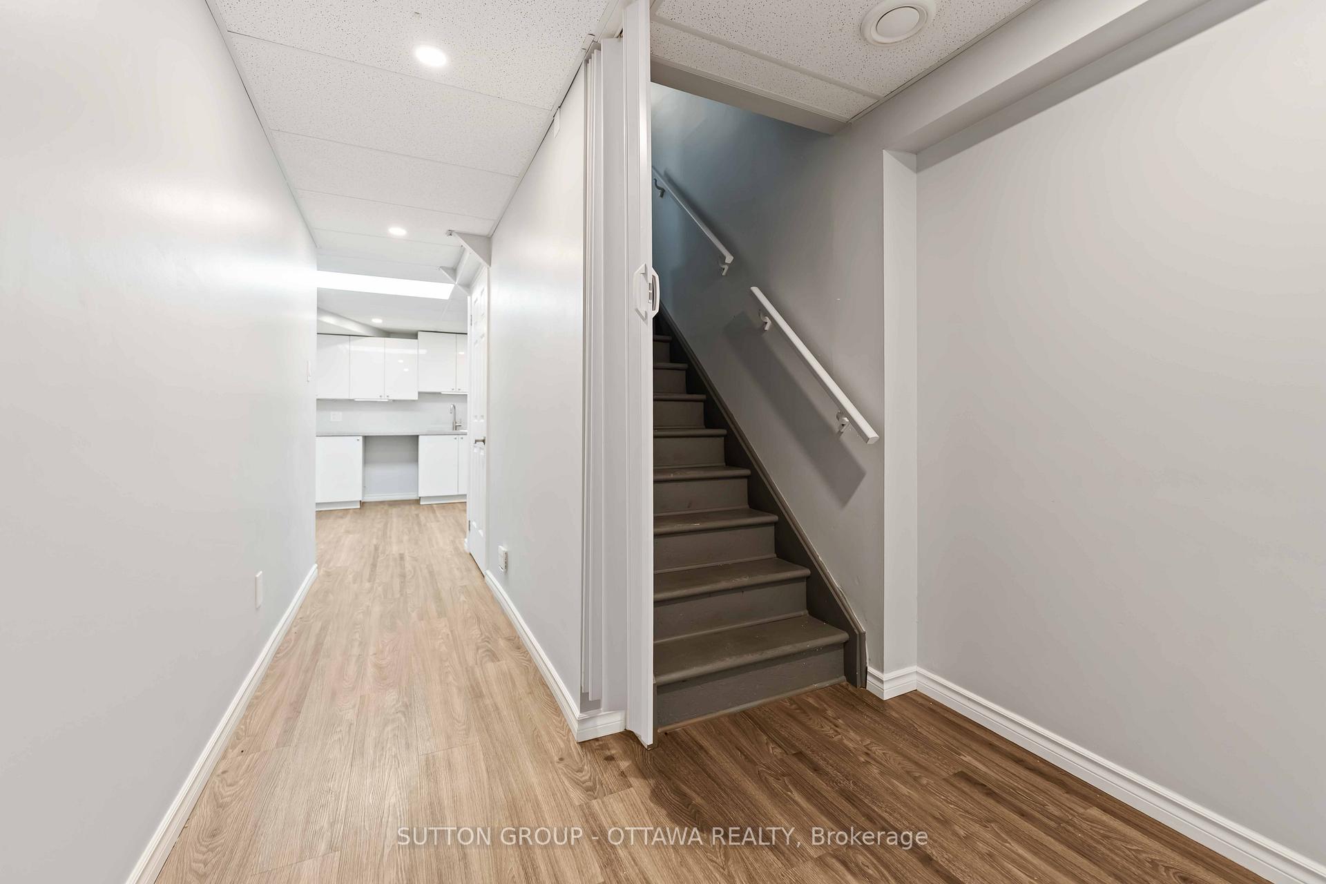 Photo 30 of 7 Castlethorpe Crescent, Ottawa, Centrepointe — HOMEH