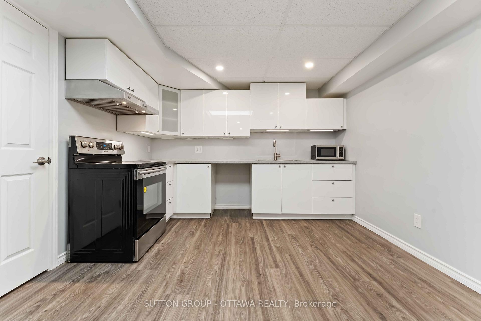 Photo 35 of 7 Castlethorpe Crescent, Ottawa, Centrepointe — HOMEH