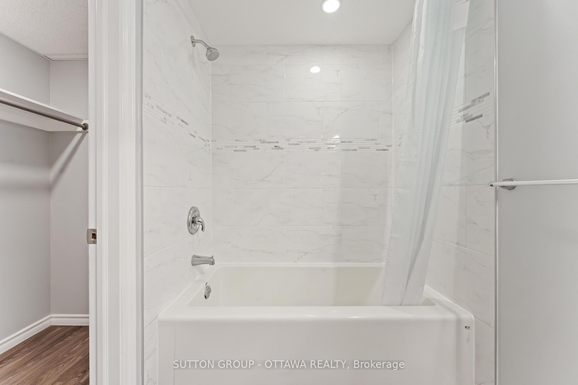 Photo 41 of 7 Castlethorpe Crescent, Ottawa, Centrepointe — HOMEH