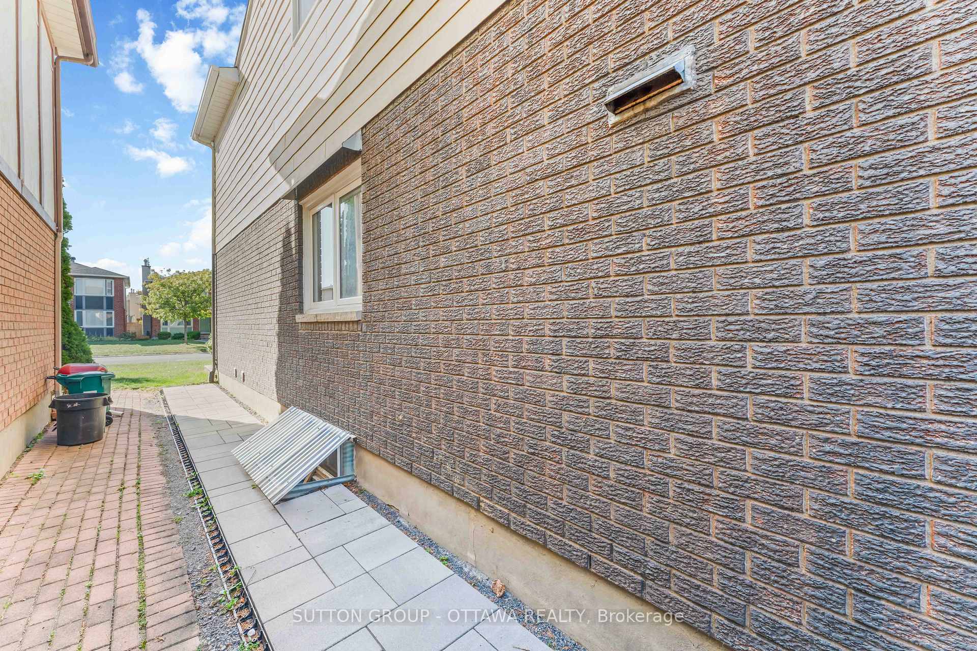 Photo 49 of 7 Castlethorpe Crescent, Ottawa, Centrepointe — HOMEH