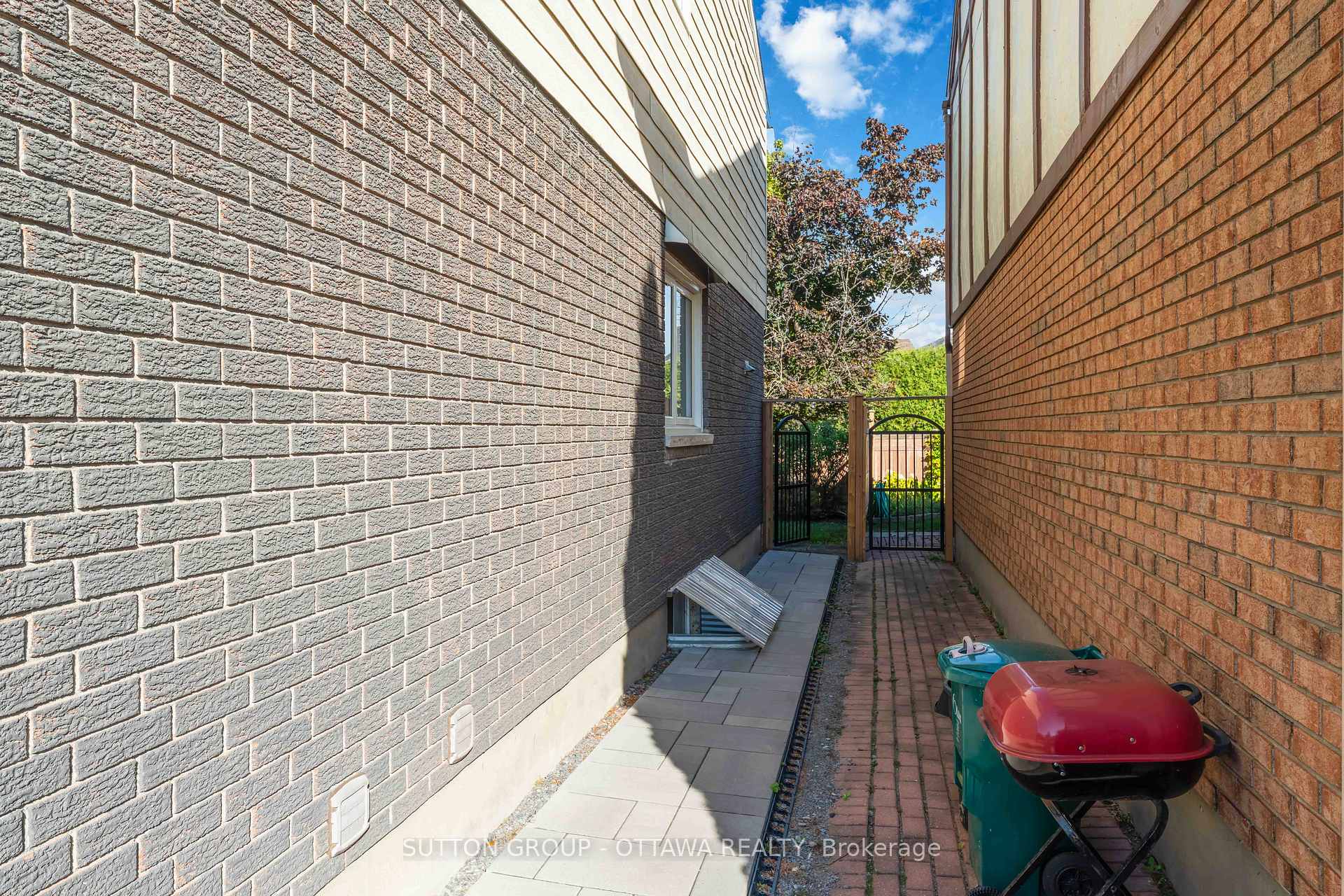 Photo 50 of 7 Castlethorpe Crescent, Ottawa, Centrepointe — HOMEH