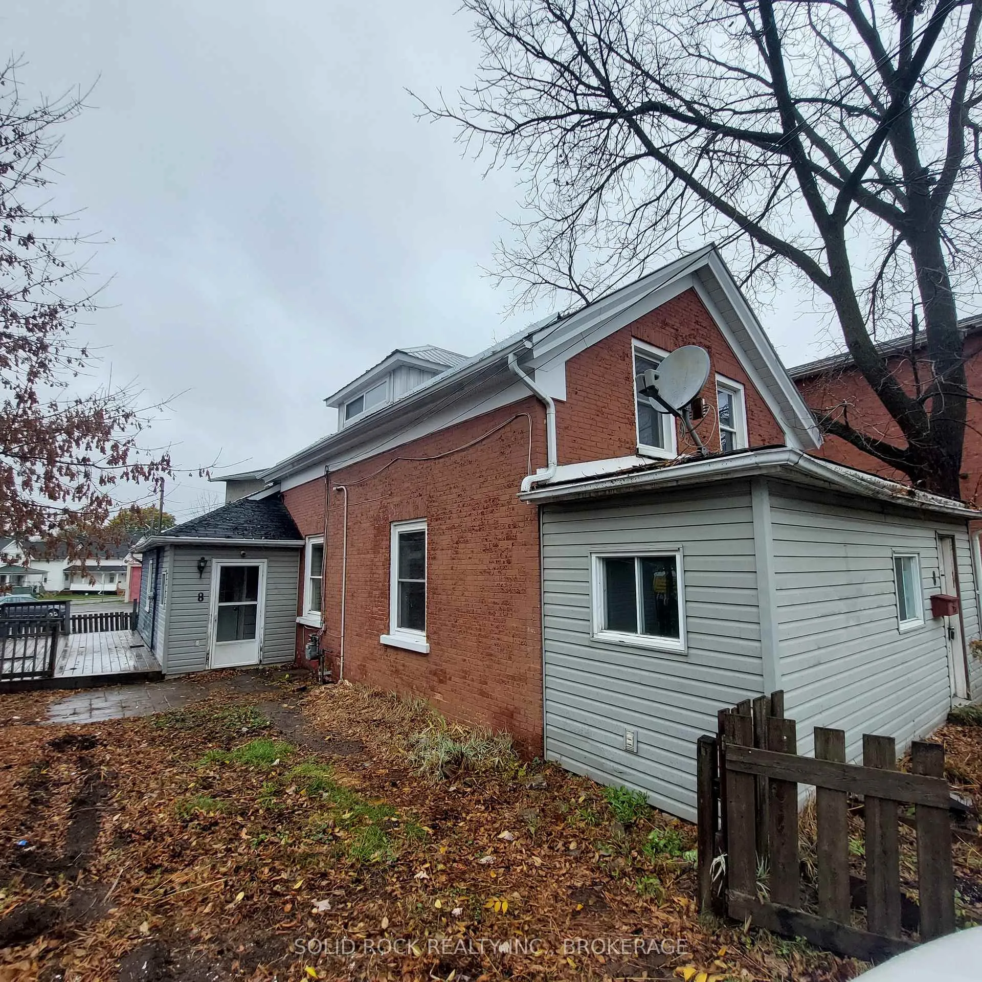 Photo 1 of 8 Montague Street, Smiths Falls — HOMEH