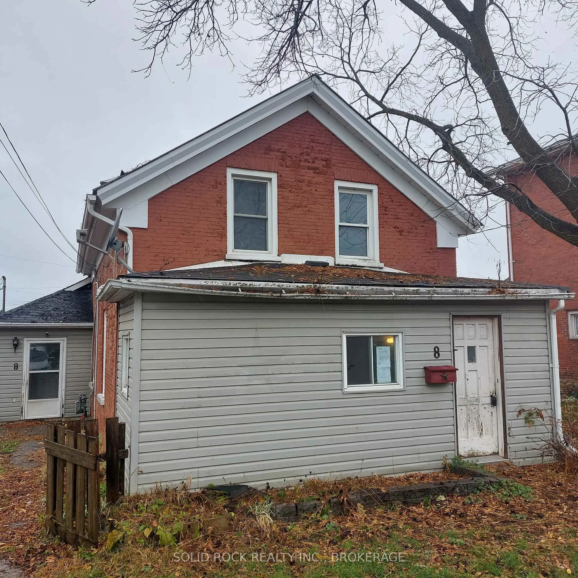Photo 3 of 8 Montague Street, Smiths Falls — HOMEH