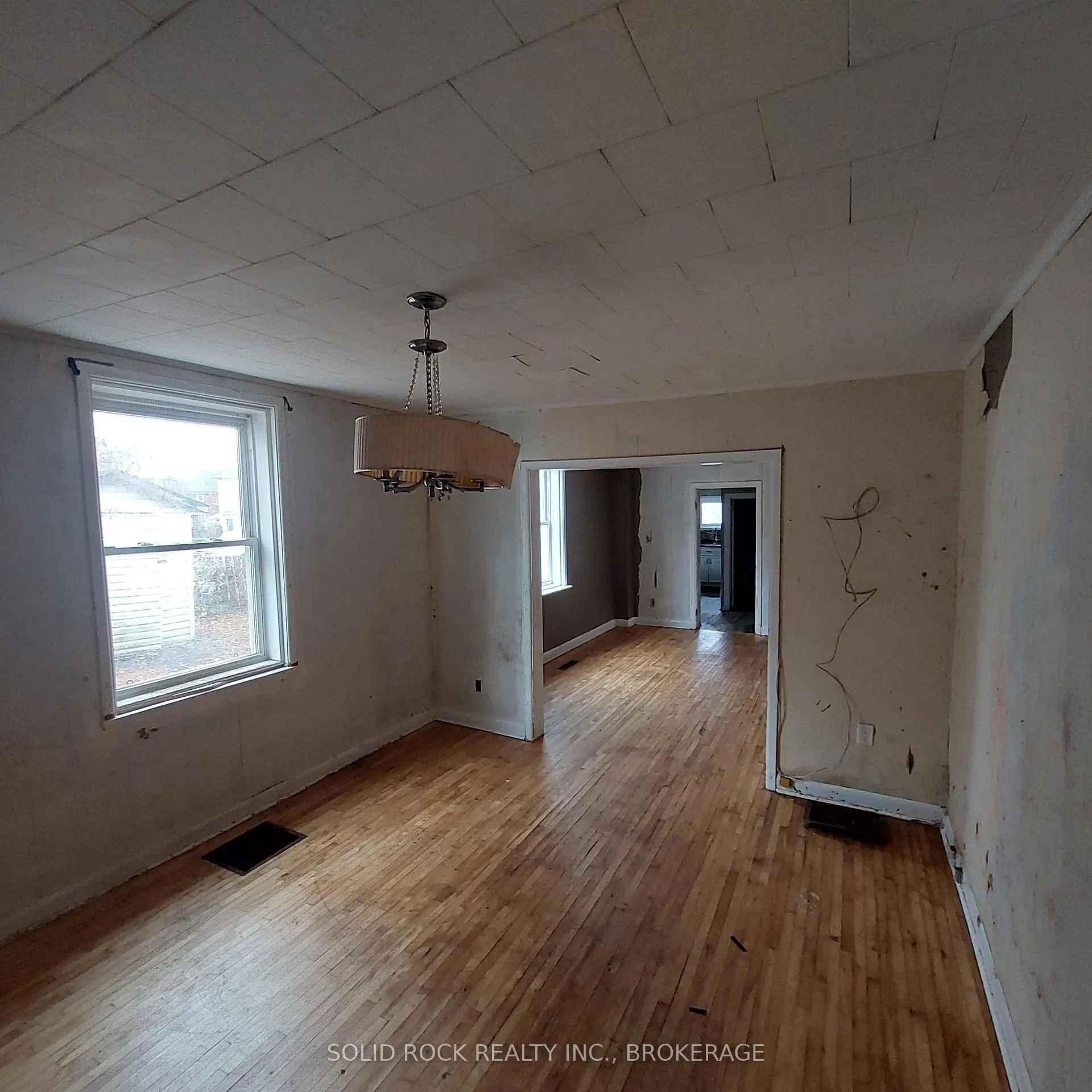 Photo 9 of 8 Montague Street, Smiths Falls — HOMEH