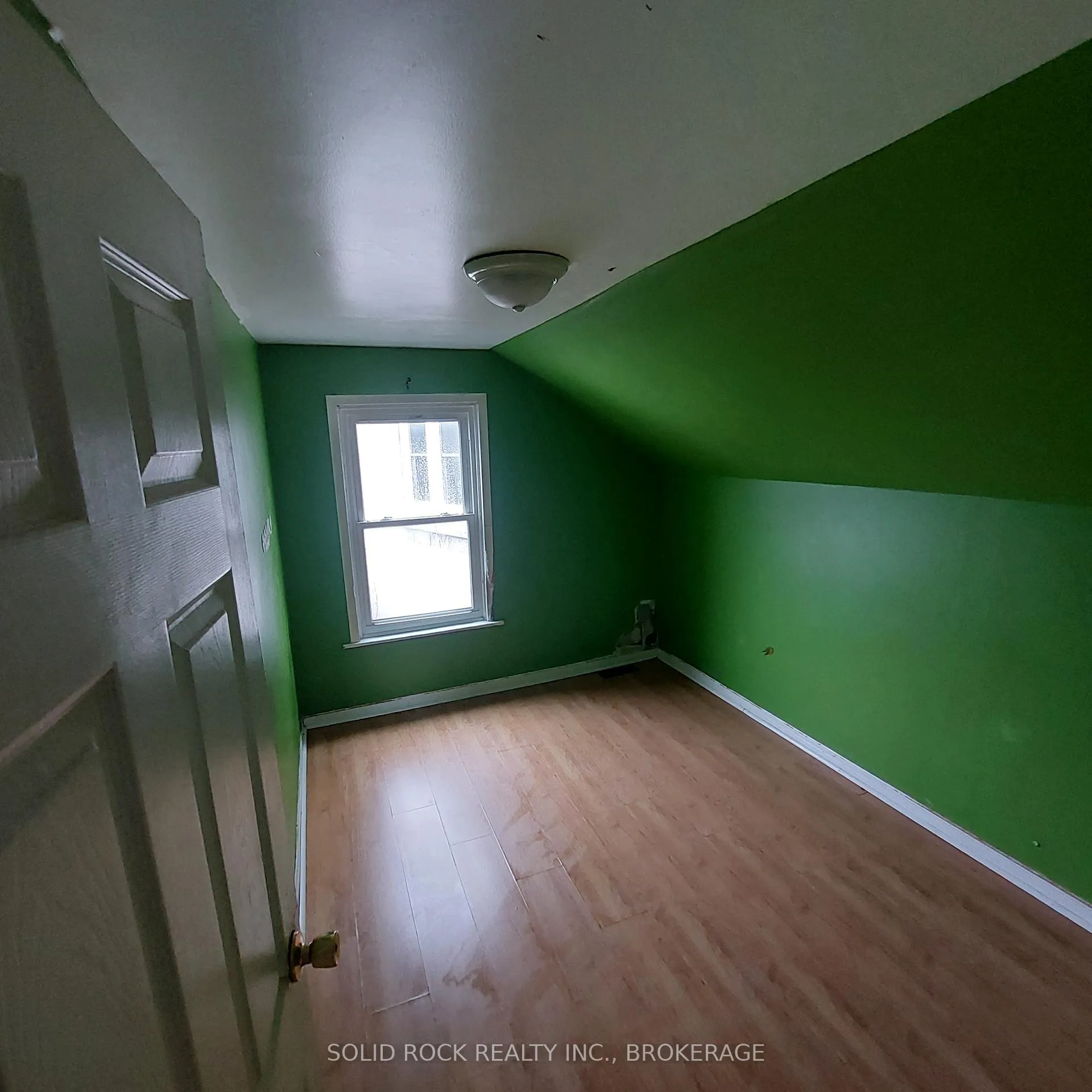 Photo 16 of 8 Montague Street, Smiths Falls — HOMEH