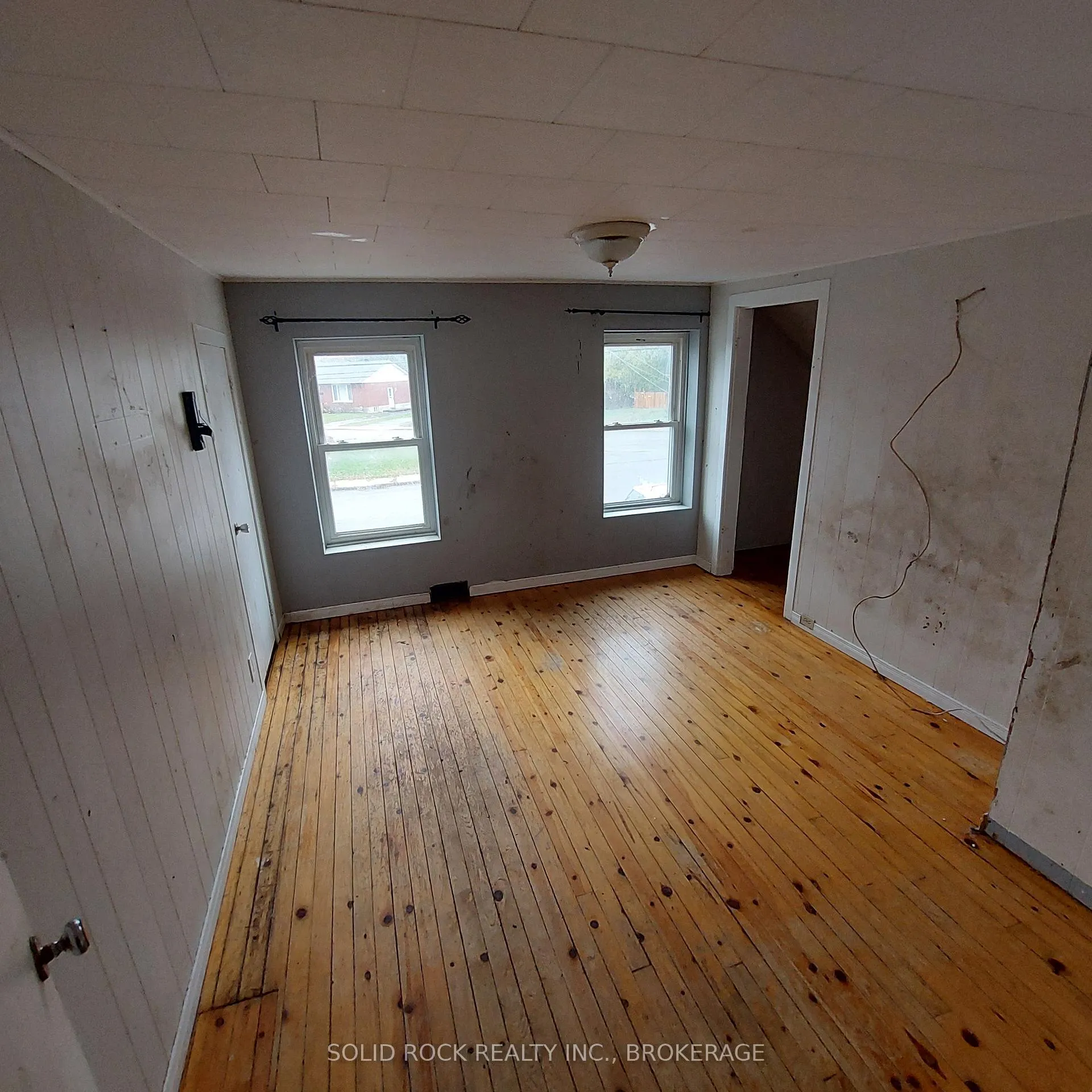 Photo 18 of 8 Montague Street, Smiths Falls — HOMEH