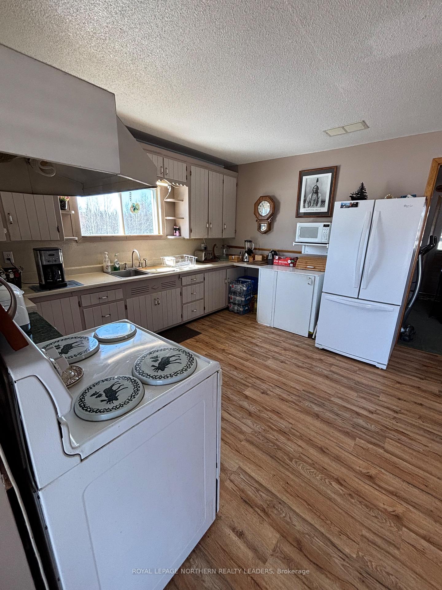 Photo 10 of 709 Junction Road S, Smooth Rock Falls, SRF — HOMEH