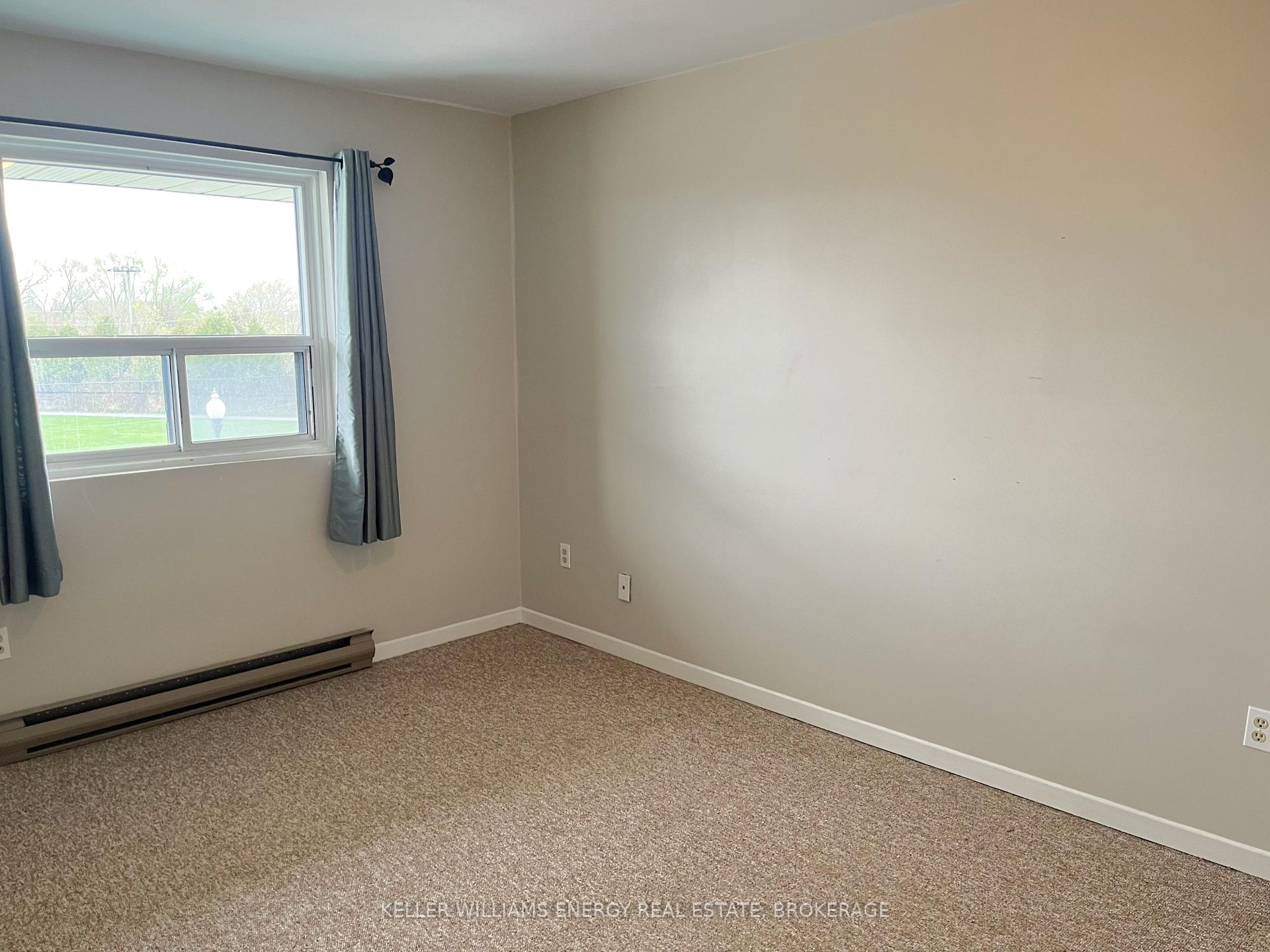 Photo 4 of 54A Water Street, Scugog, Port Perry — HOMEH