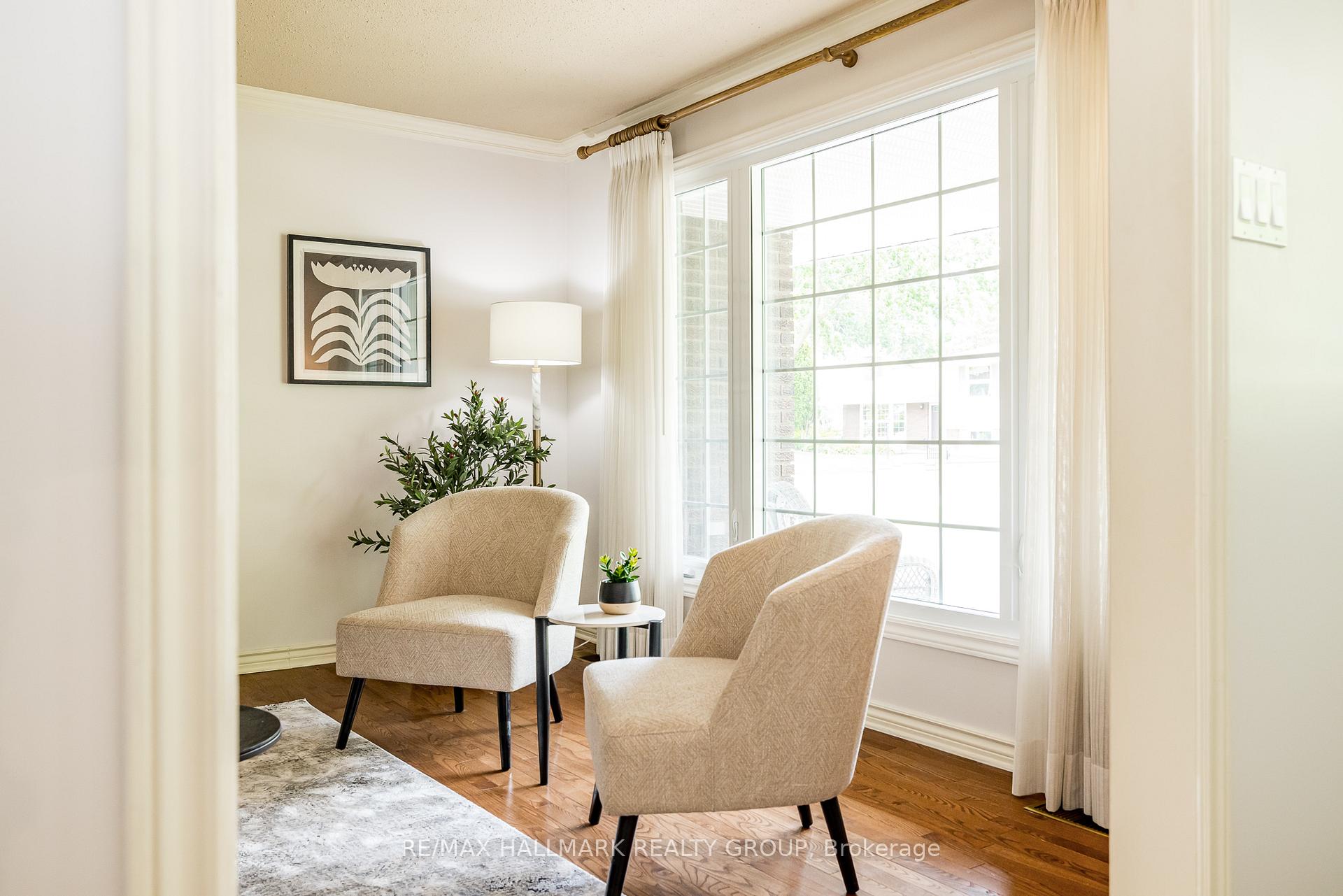 Photo 9 of 12 Ancona Crescent, Ottawa, Briargreen — HOMEH