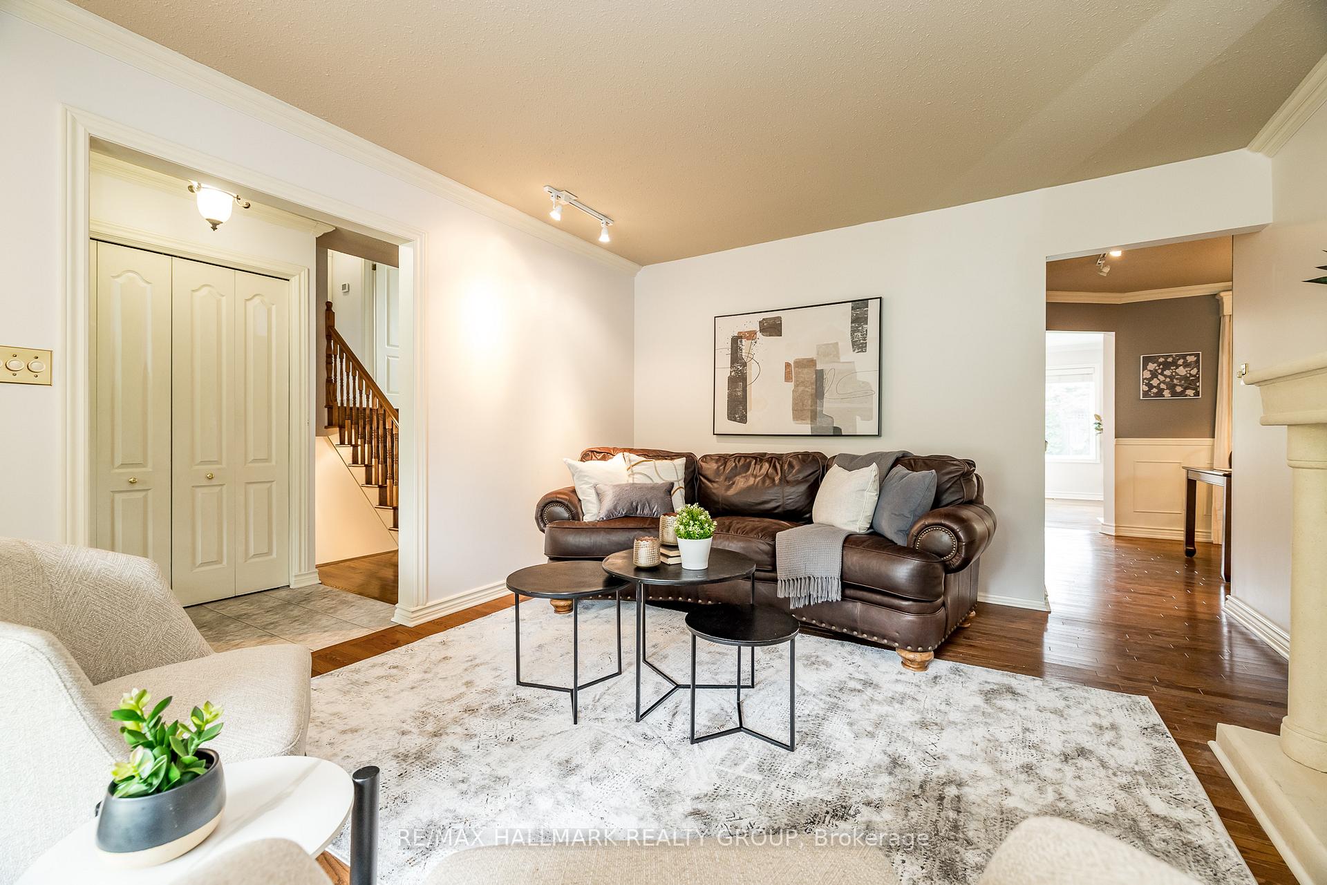 Photo 14 of 12 Ancona Crescent, Ottawa, Briargreen — HOMEH